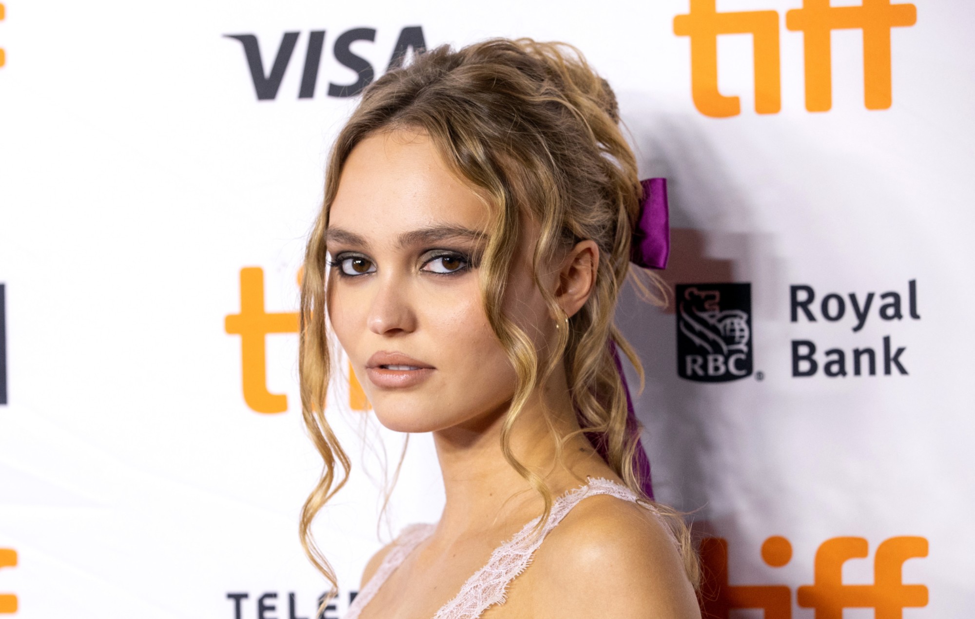 Lily-Rose Depp dice que la etiqueta "bebé nepotismo" es sexista