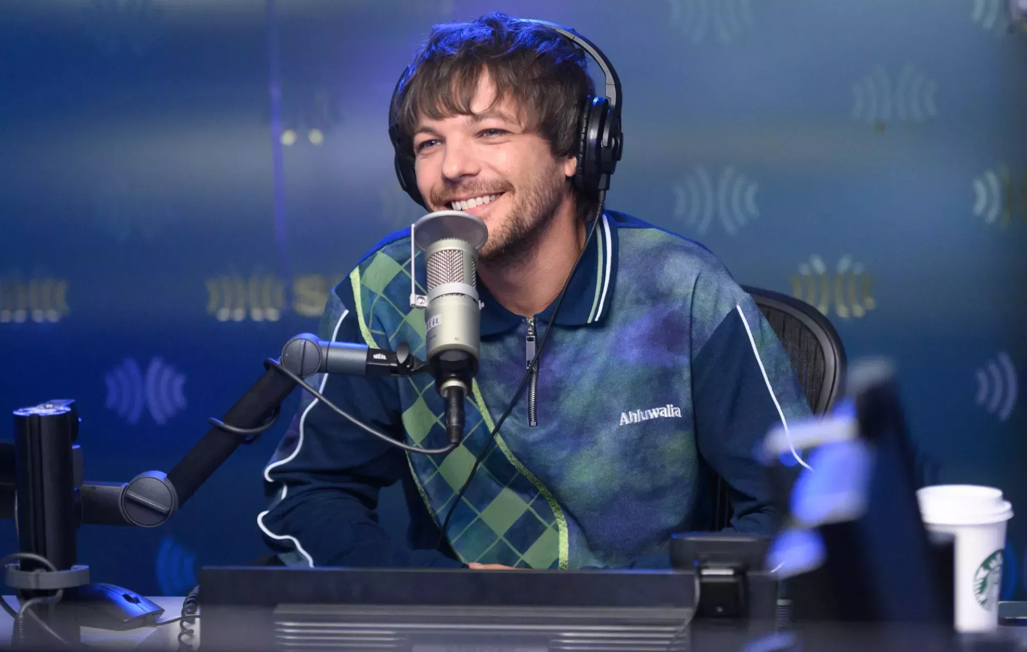 Louis Tomlinson se pone al día tras la operación: 