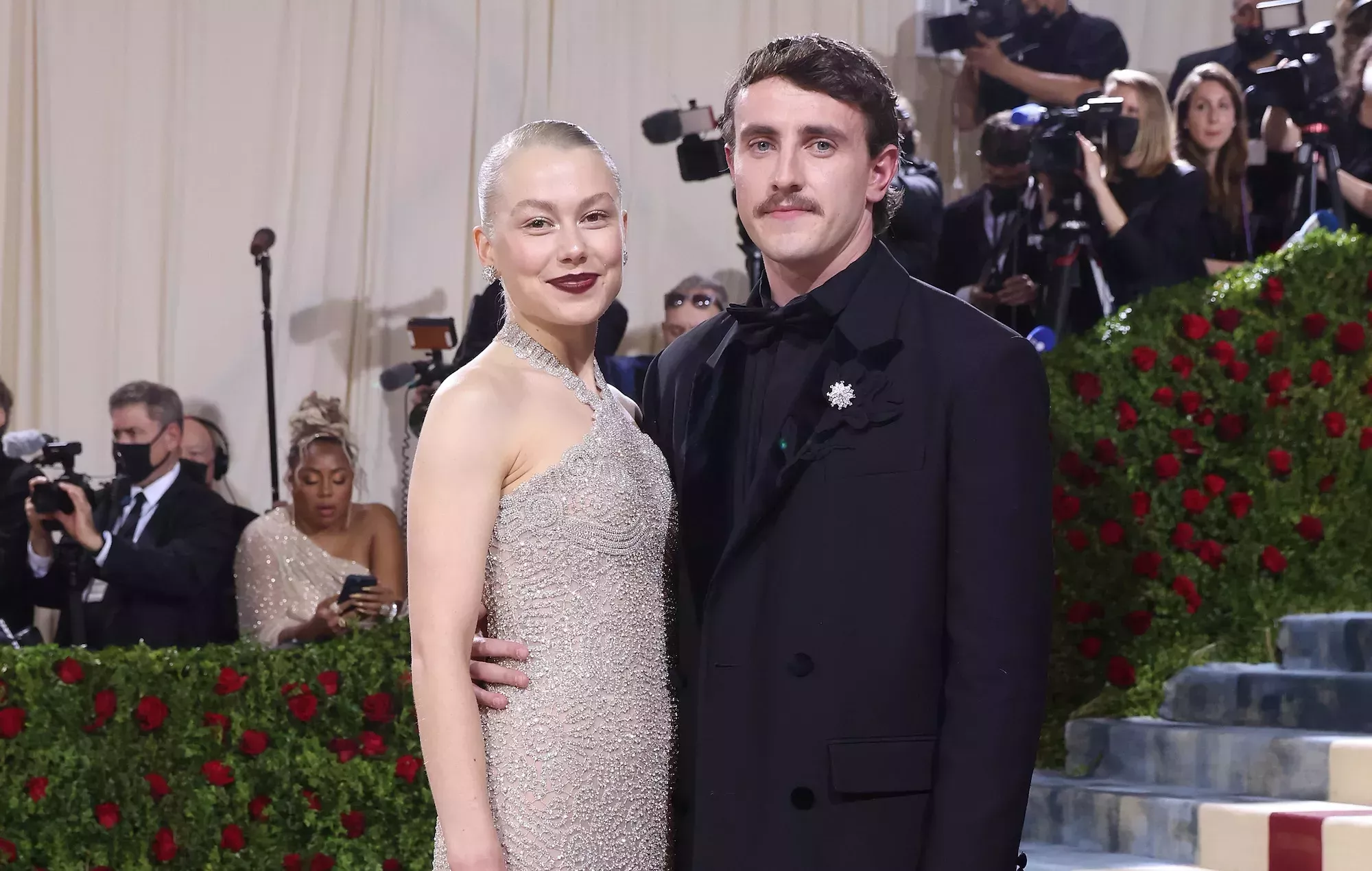 Phoebe Bridgers y Paul Mescal se habrían comprometido