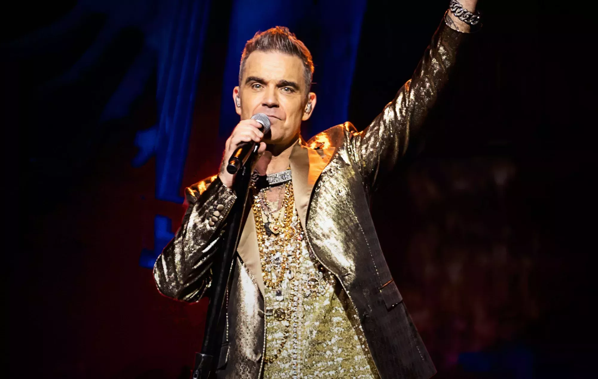 Robbie Williams se ve obligado a eliminar 