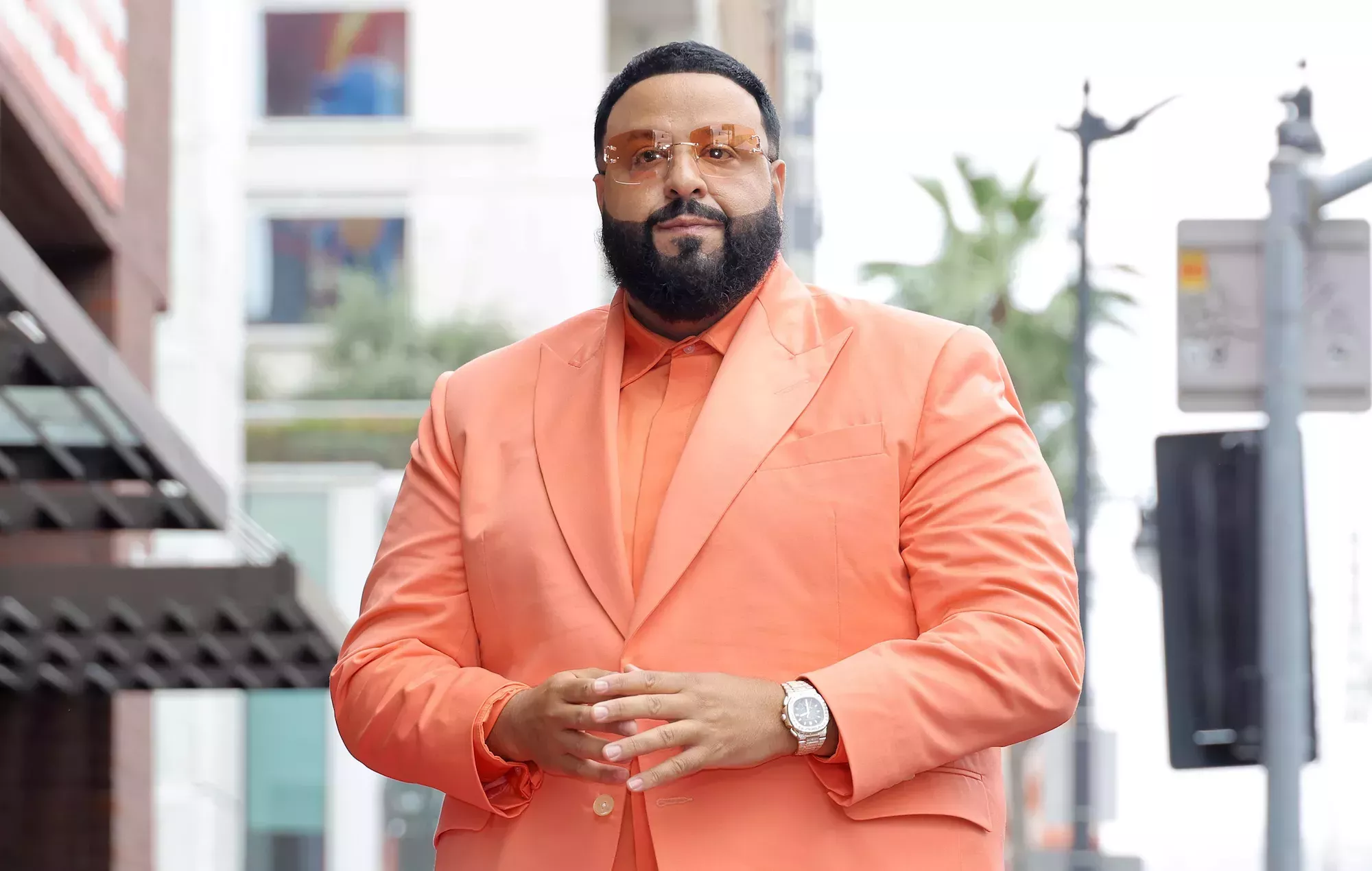 Ya puedes dormir dentro del armario de zapatos de DJ Khaled en AirBnB