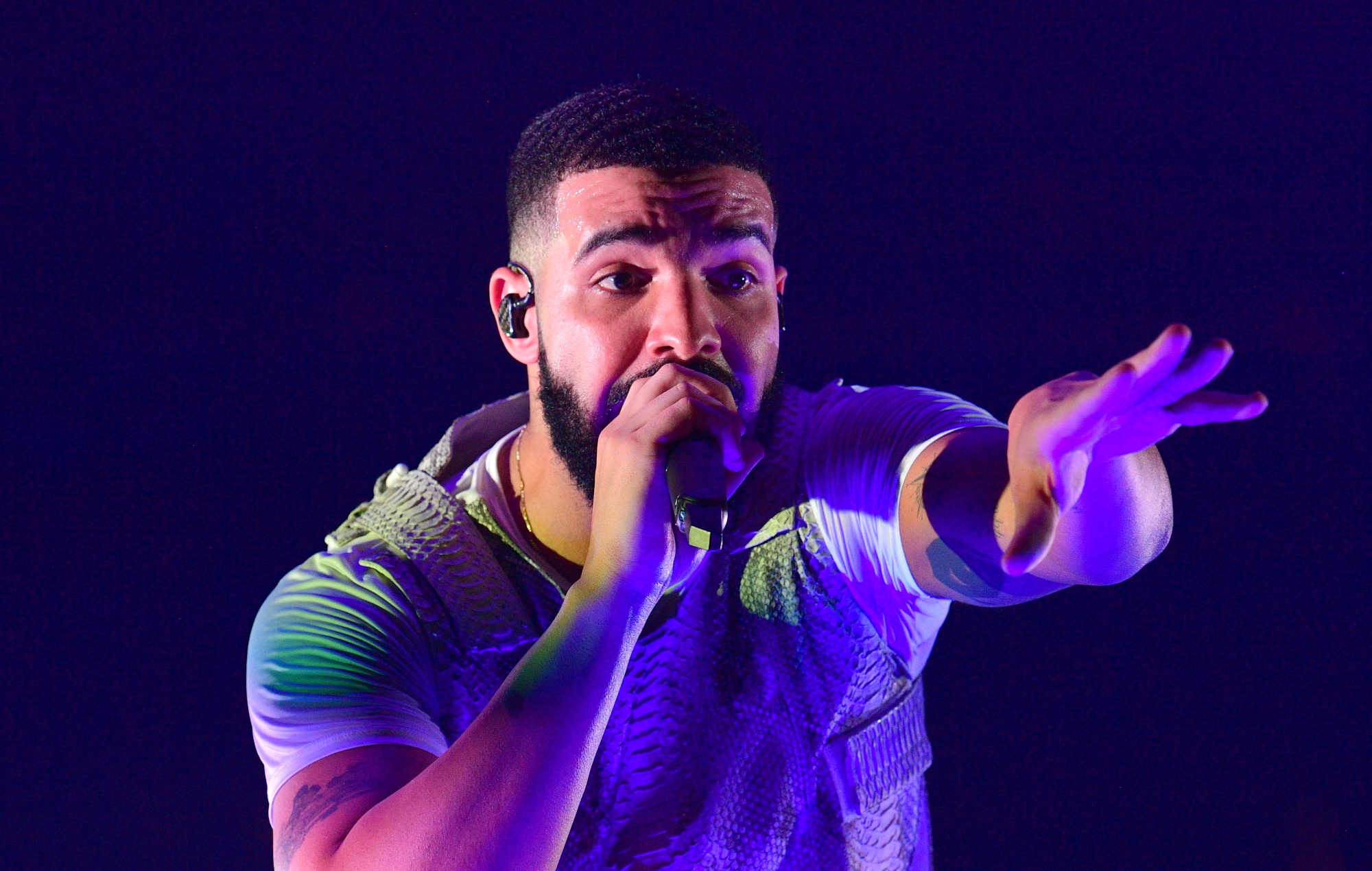 Drake retrasa sus conciertos en Nueva York a 2023, alegando "retrasos en la producción"