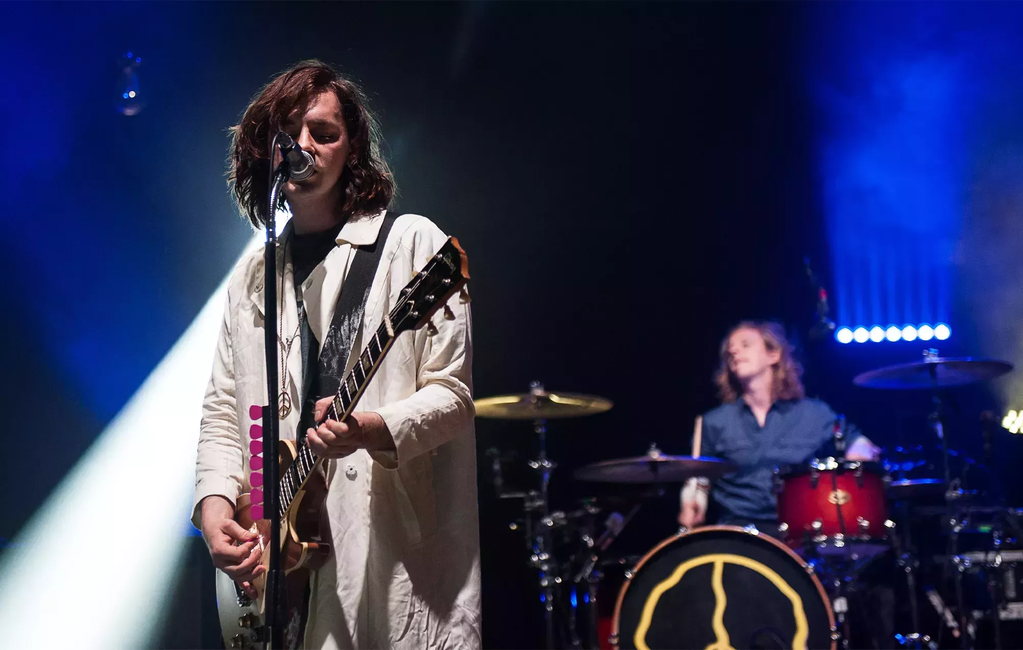 Peace anuncia su regreso y gira en 2023 en un anuncio de Big Issue