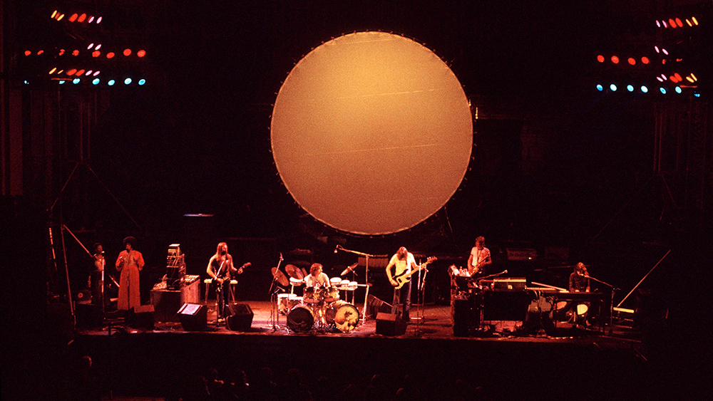 

	
		Pink Floyd publica en streaming 18 conciertos de la época del "Lado Oscuro de la Luna
	
	