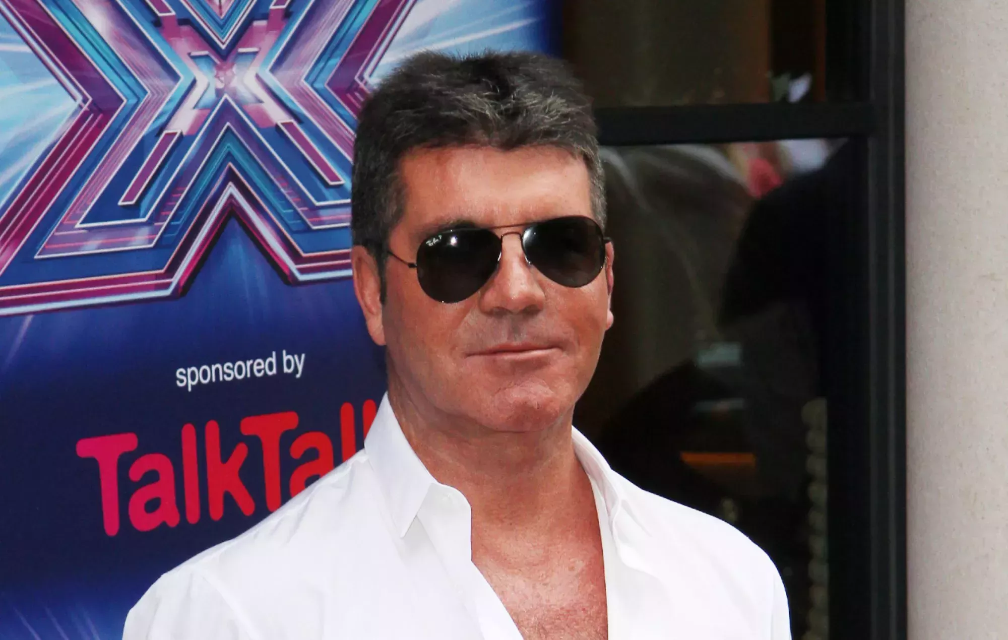 Simon Cowell en conversaciones para relanzar 