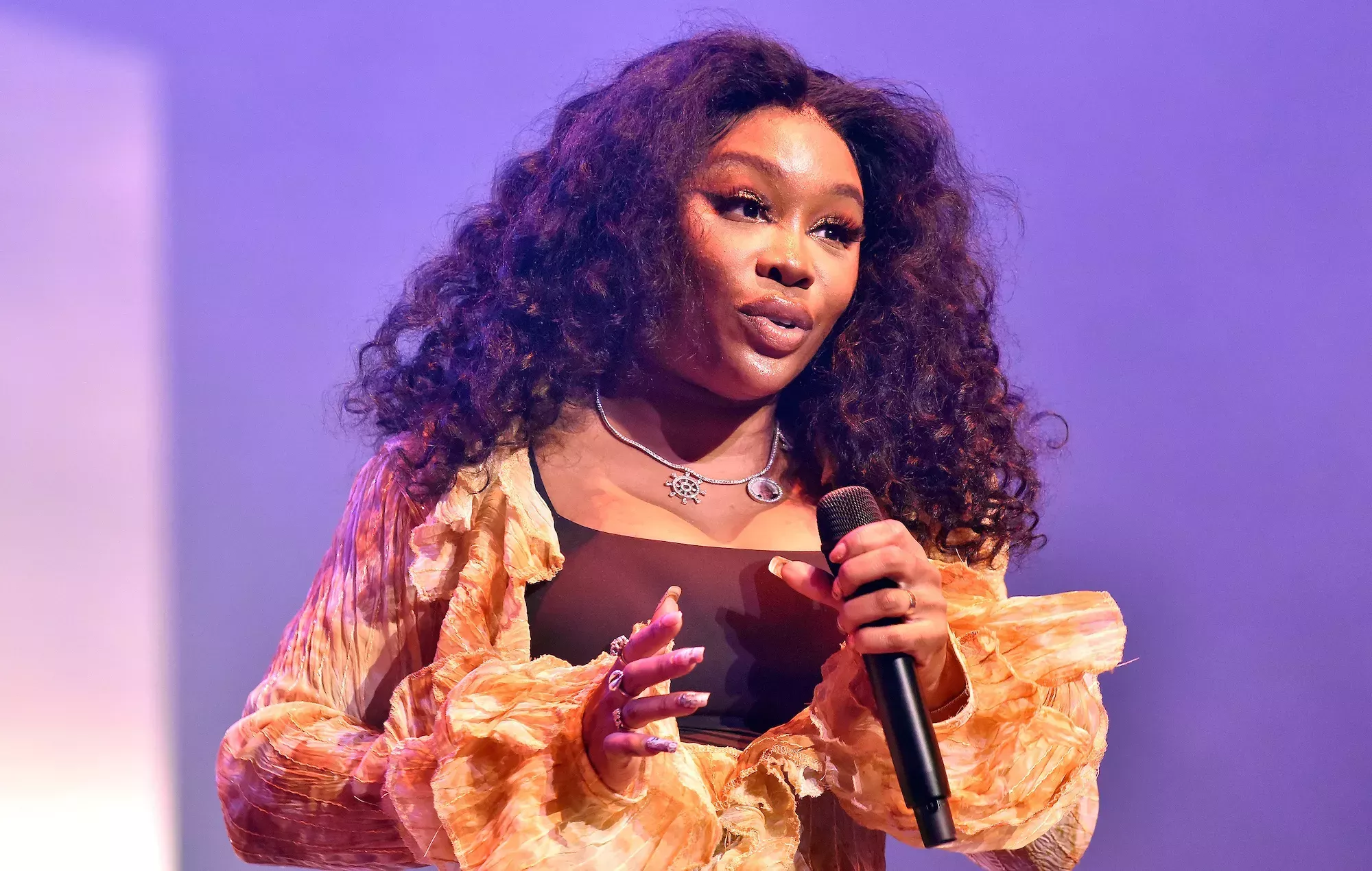 SZA revela la portada oficial de su segundo álbum 'S.O.S.'