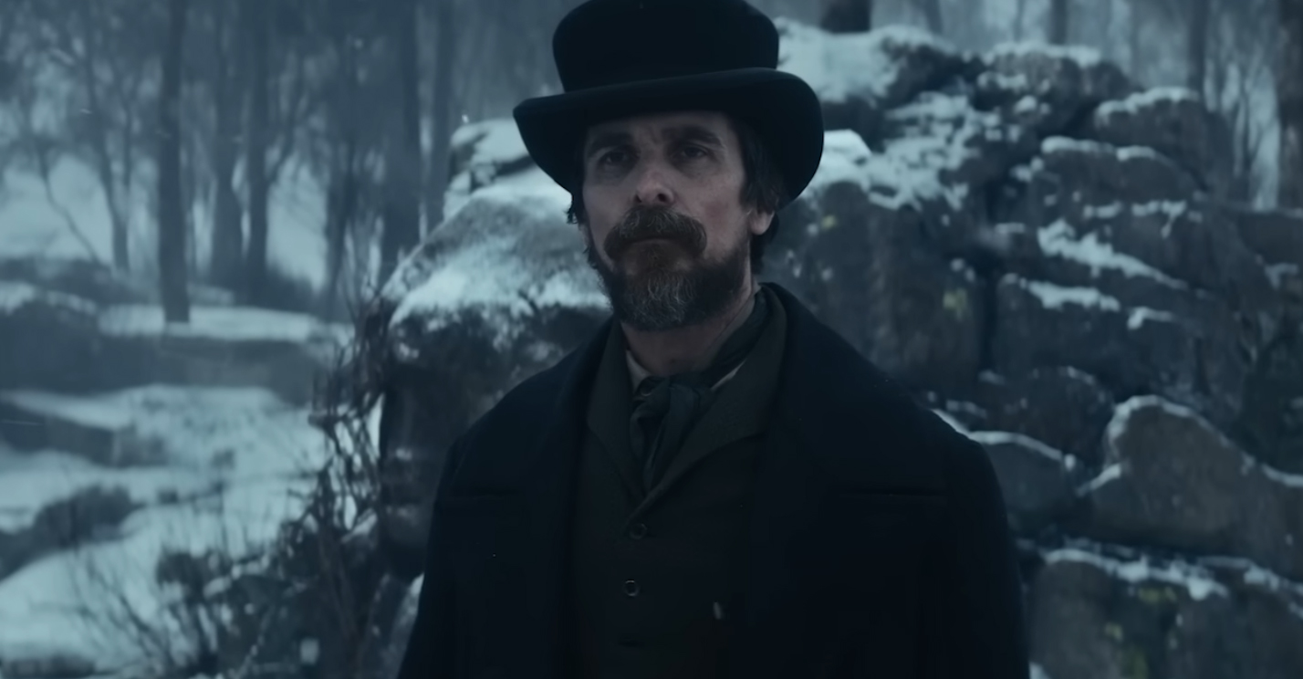 The Pale Blue Eye une a Christian Bale y Edgar Allan Poe en un misterio de asesinatos de Netflix