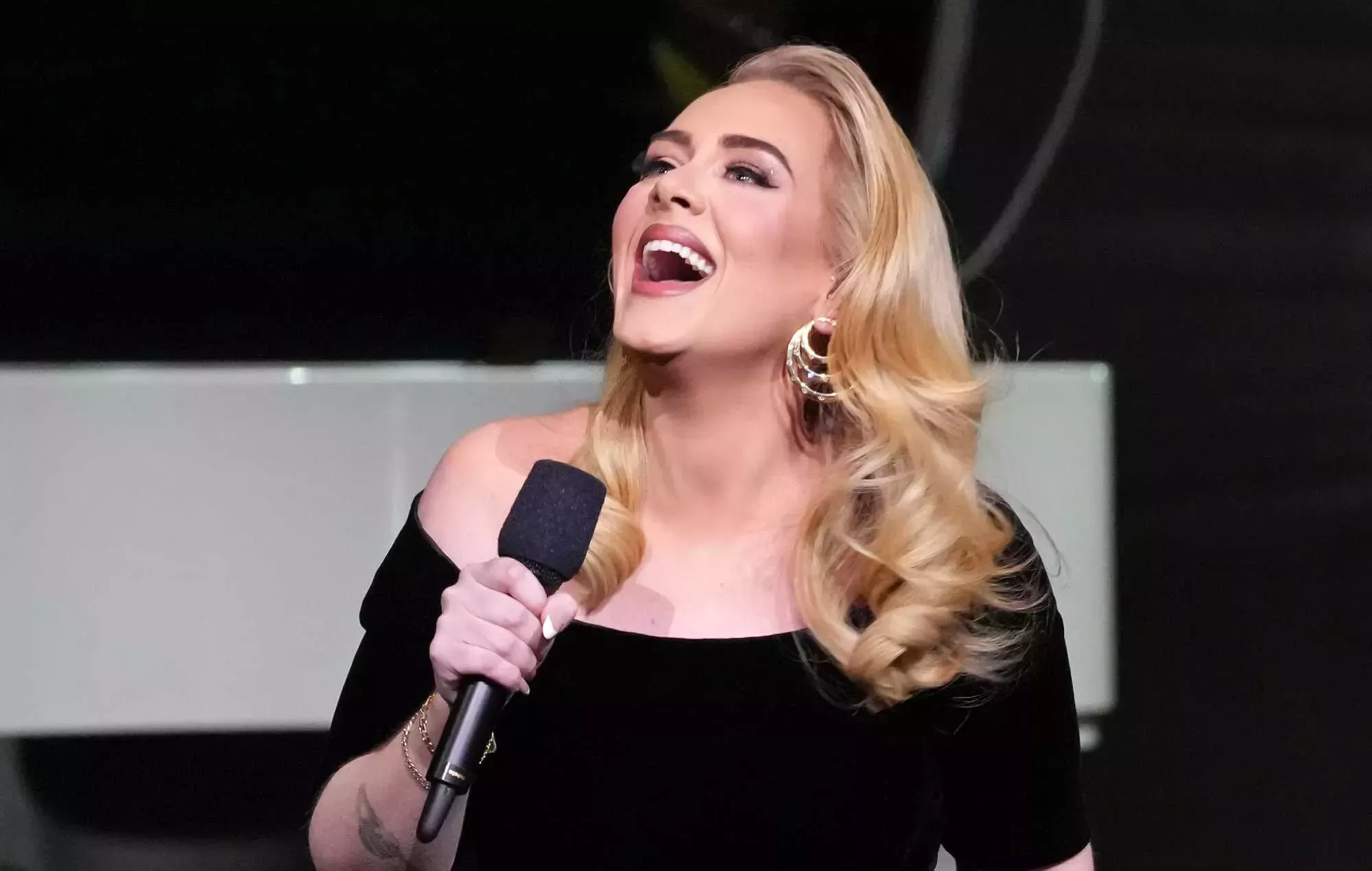 Adele niega que vaya a saltarse los Grammy 2023: 