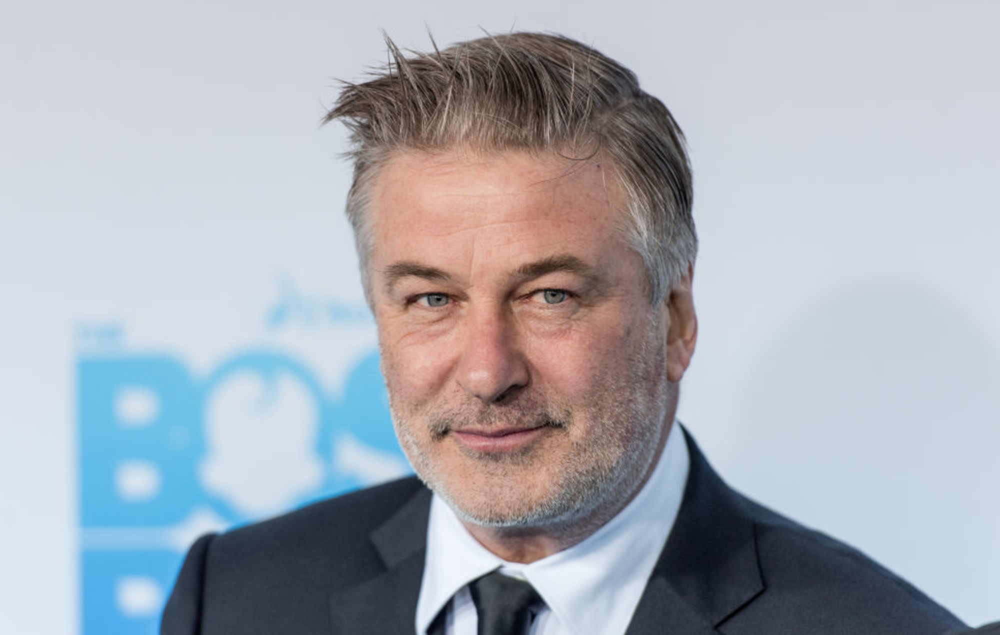 Alec Baldwin y el armero de 'Rust' serán acusados de homicidio involuntario por la muerte en un tiroteo en una película