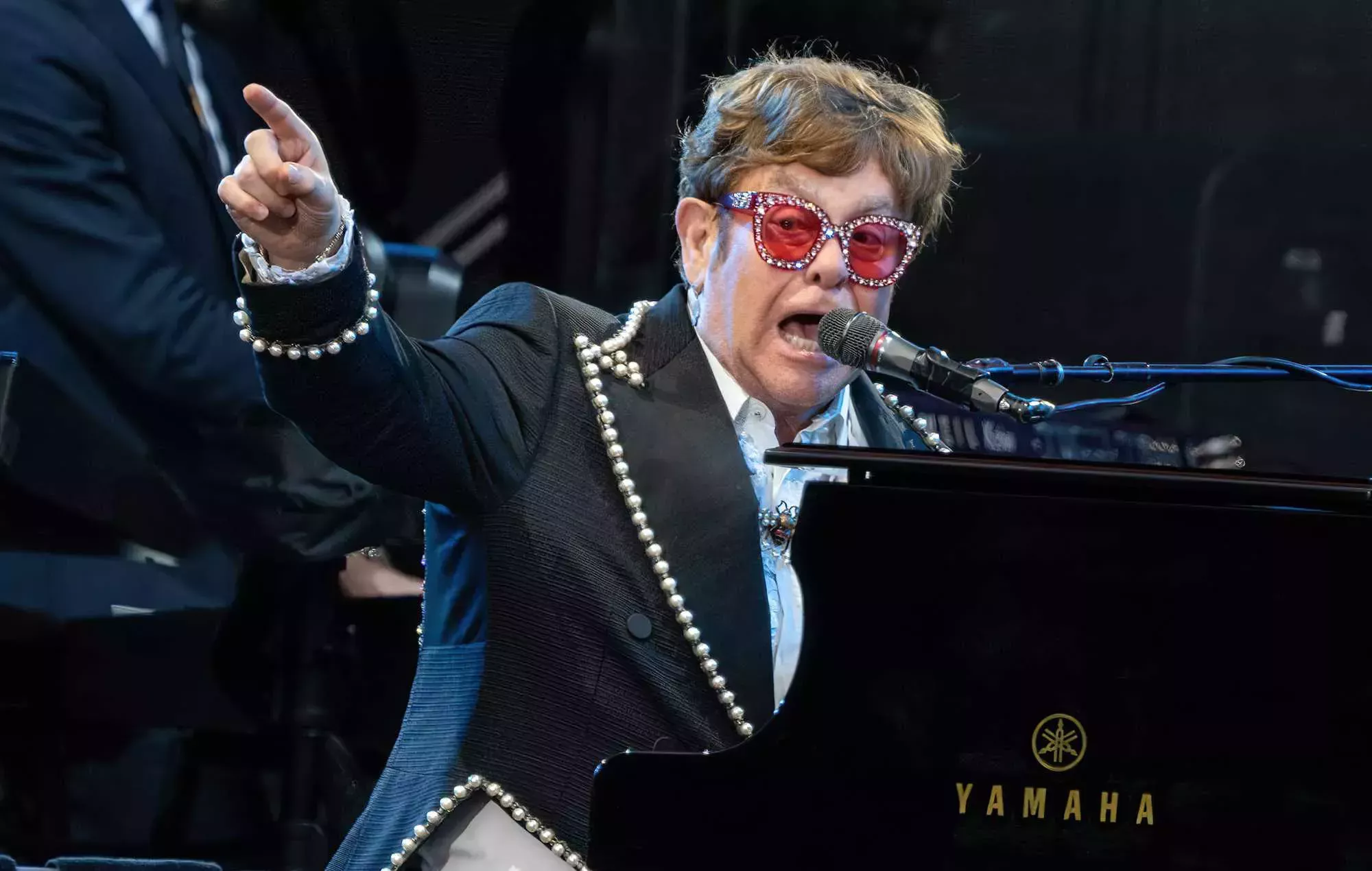 El concierto de Elton John en Auckland se cancela minutos antes de la hora del escenario tras unas enormes inundaciones