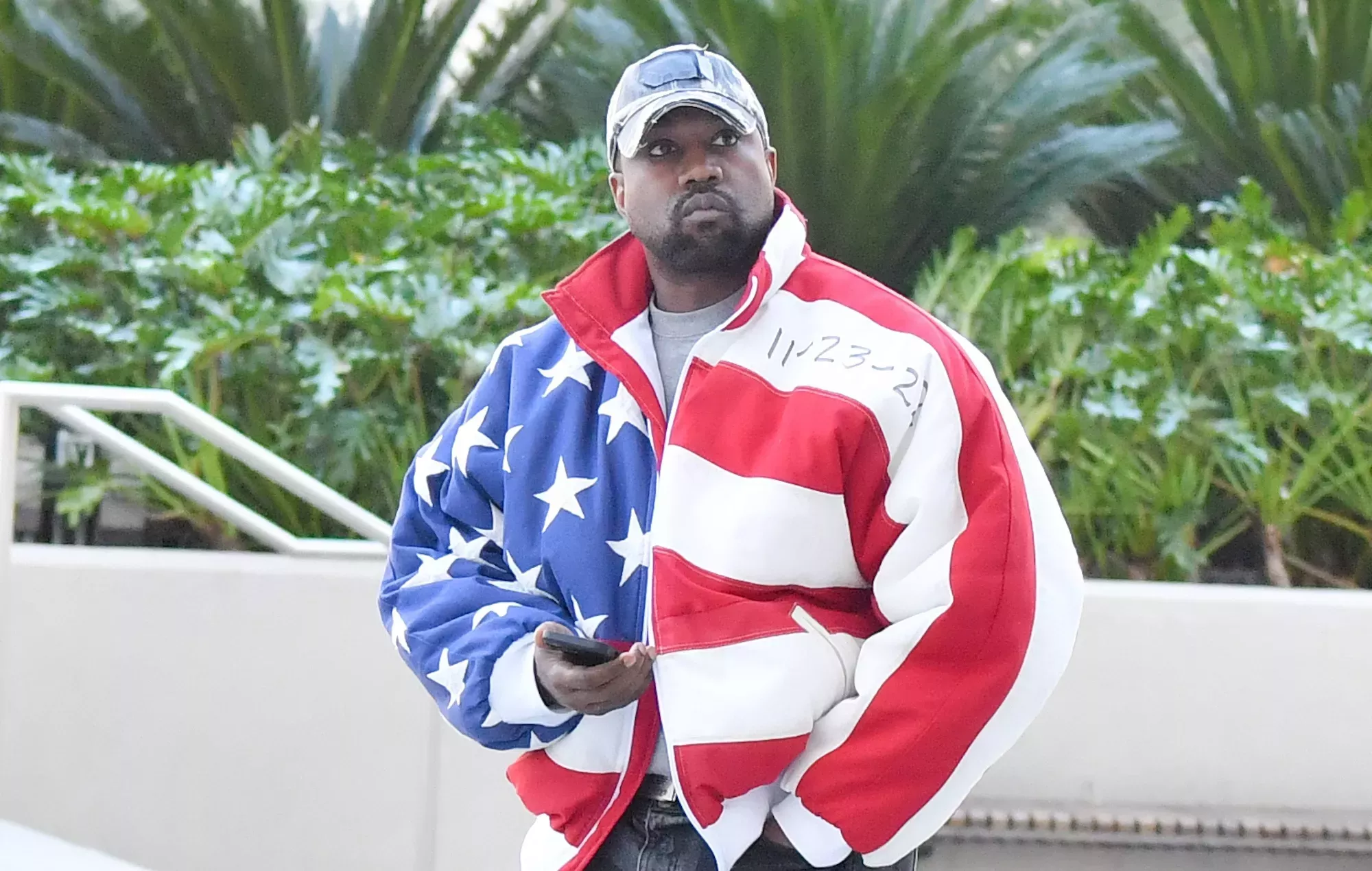 El exjefe comercial de Kanye West pide más tiempo para encontrarle entre denuncias de que está desaparecido