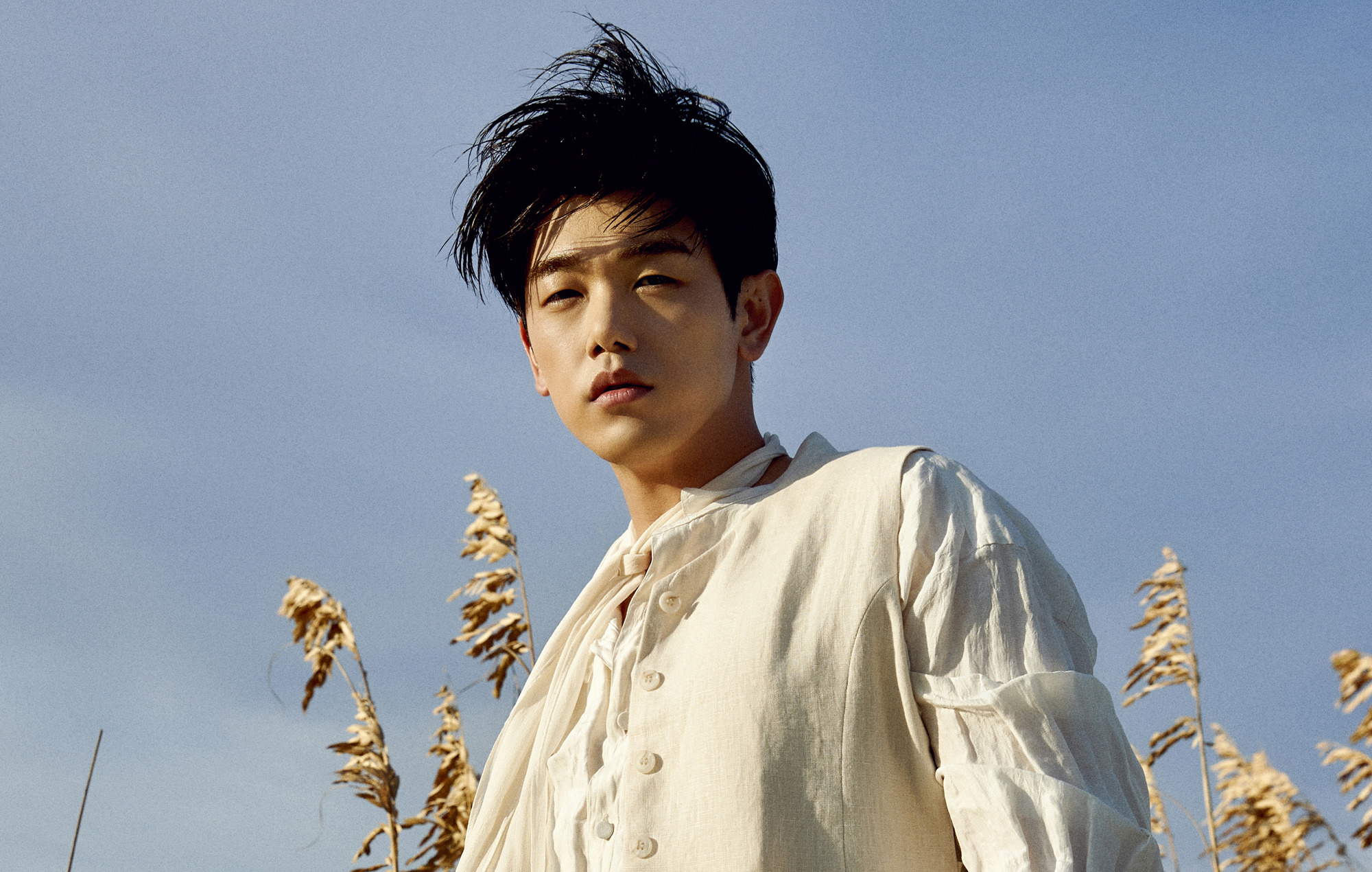 Eric Nam publicará una nueva versión de su álbum 'There and Back Again' para conmemorar una década en la música
