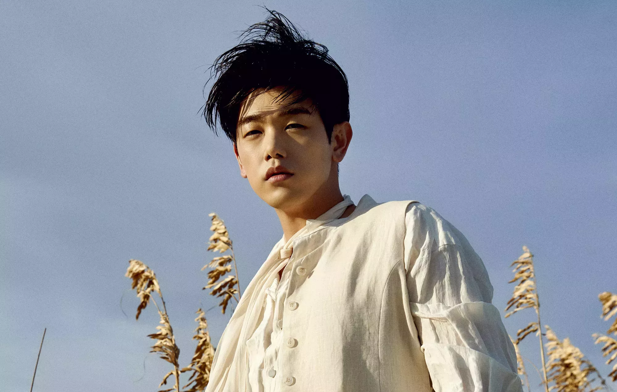 Eric Nam publicará una nueva versión de su álbum 'There and Back Again' para conmemorar una década en la música