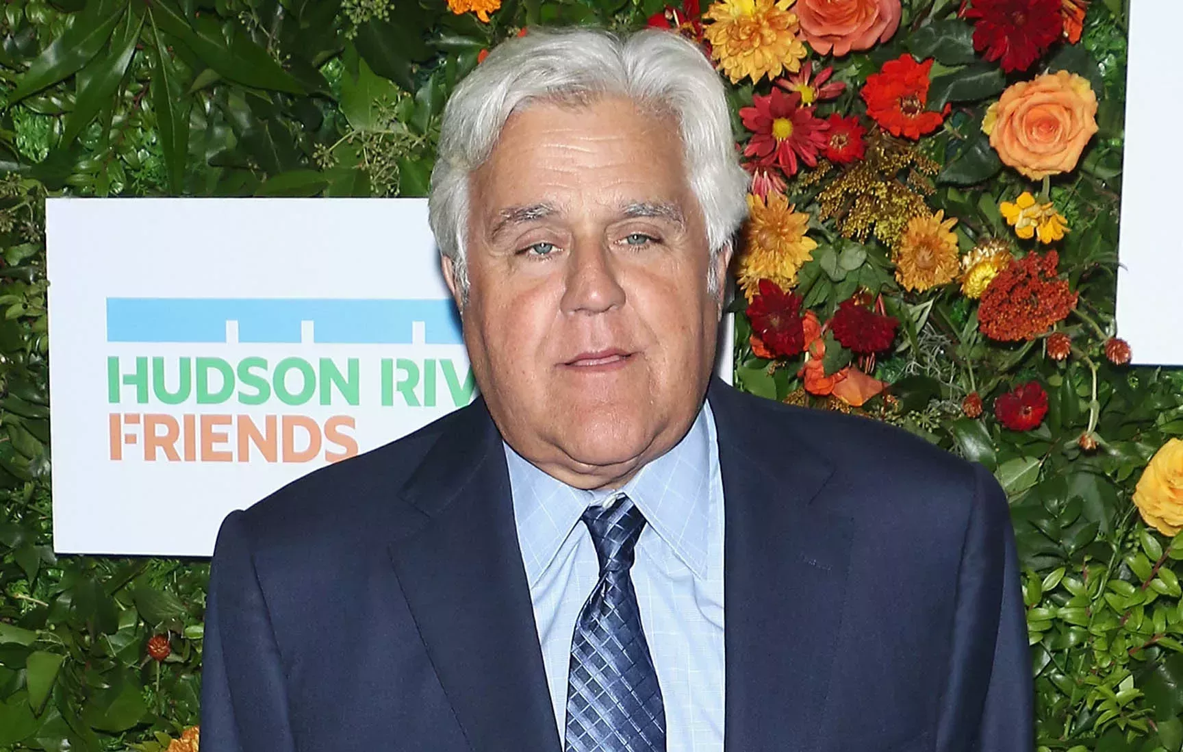 Jay Leno se rompe varios huesos en un accidente de moto dos meses después del incendio de su garaje