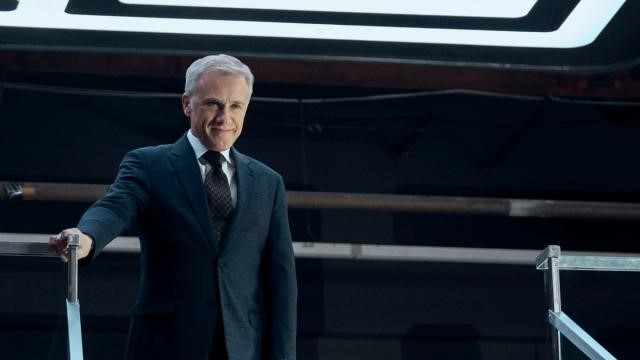 La consultora convierte a Christoph Waltz en un jefe espeluznante en una serie de suspense y comedia de Amazon