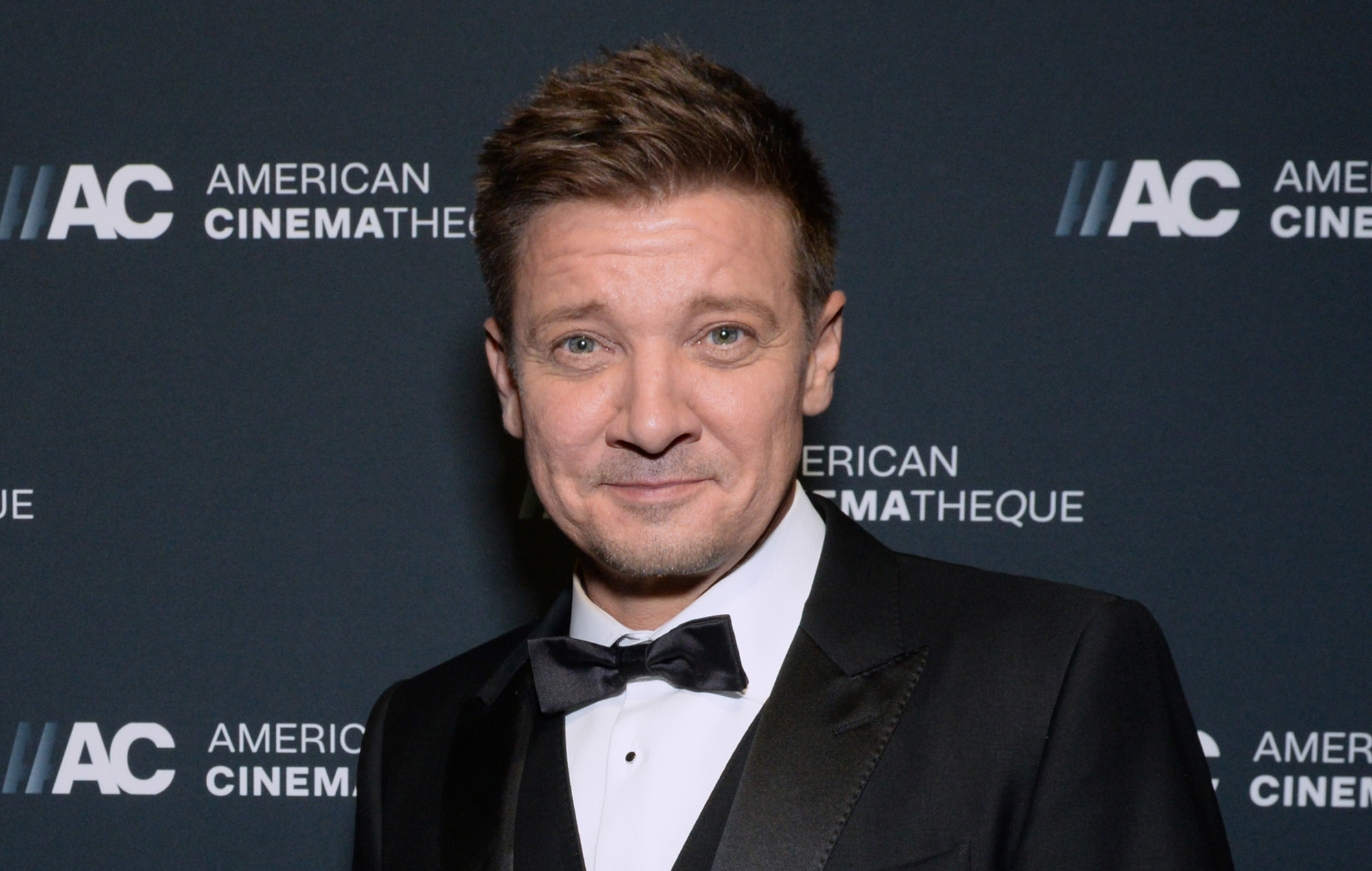 La familia de Jeremy Renner es "positiva" sobre su recuperación: "Es un luchador y no se anda con tonterías"
