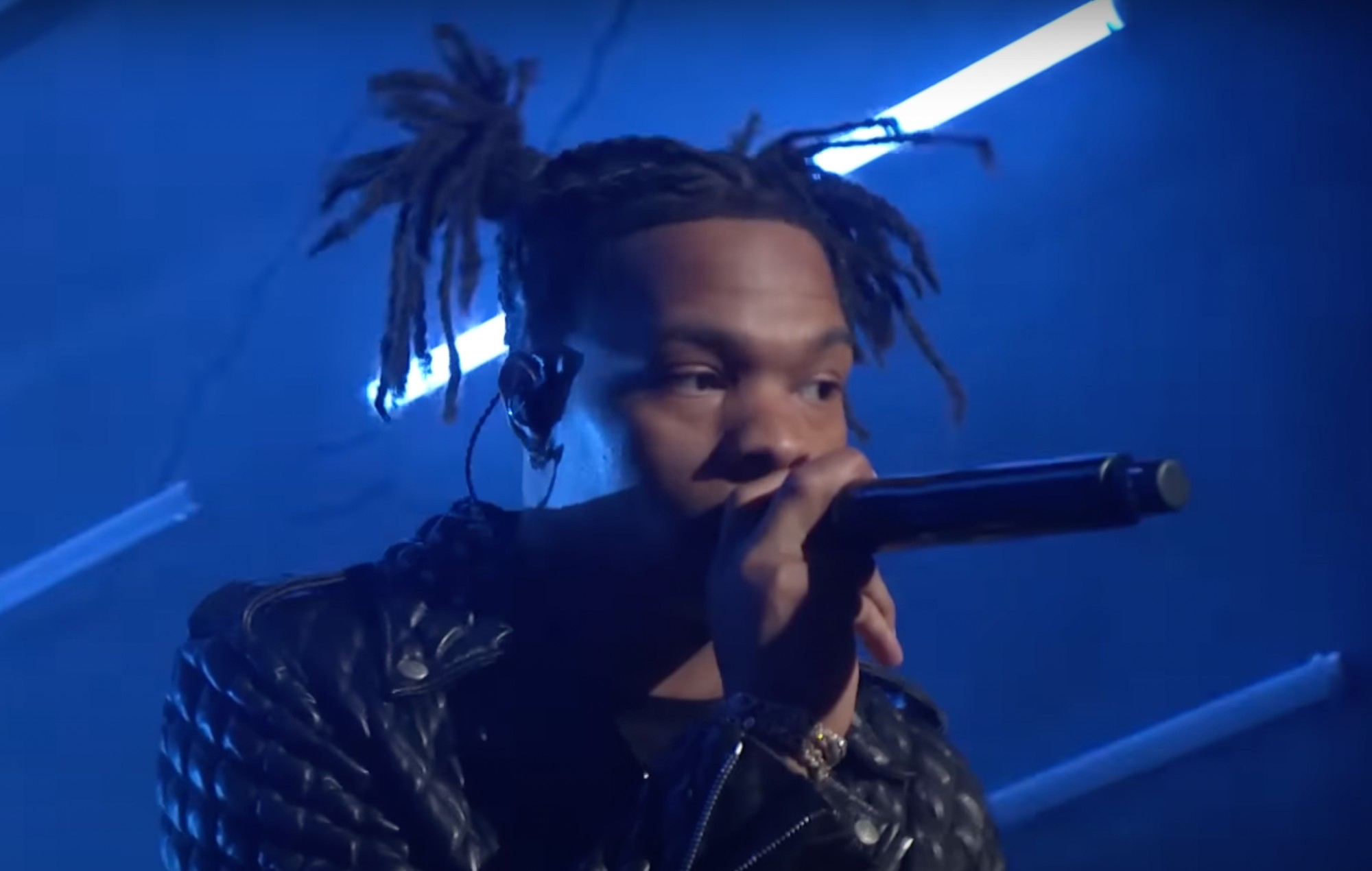 Lil Baby interpreta "Californian Breeze" y "Forever" en Saturday Night Live
