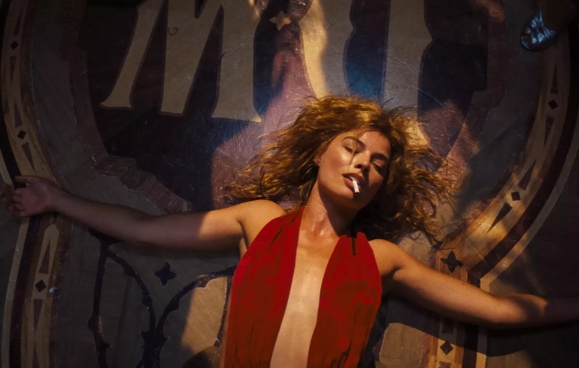 Margot Robbie revela lo que realmente esnifan en 'Babylon'