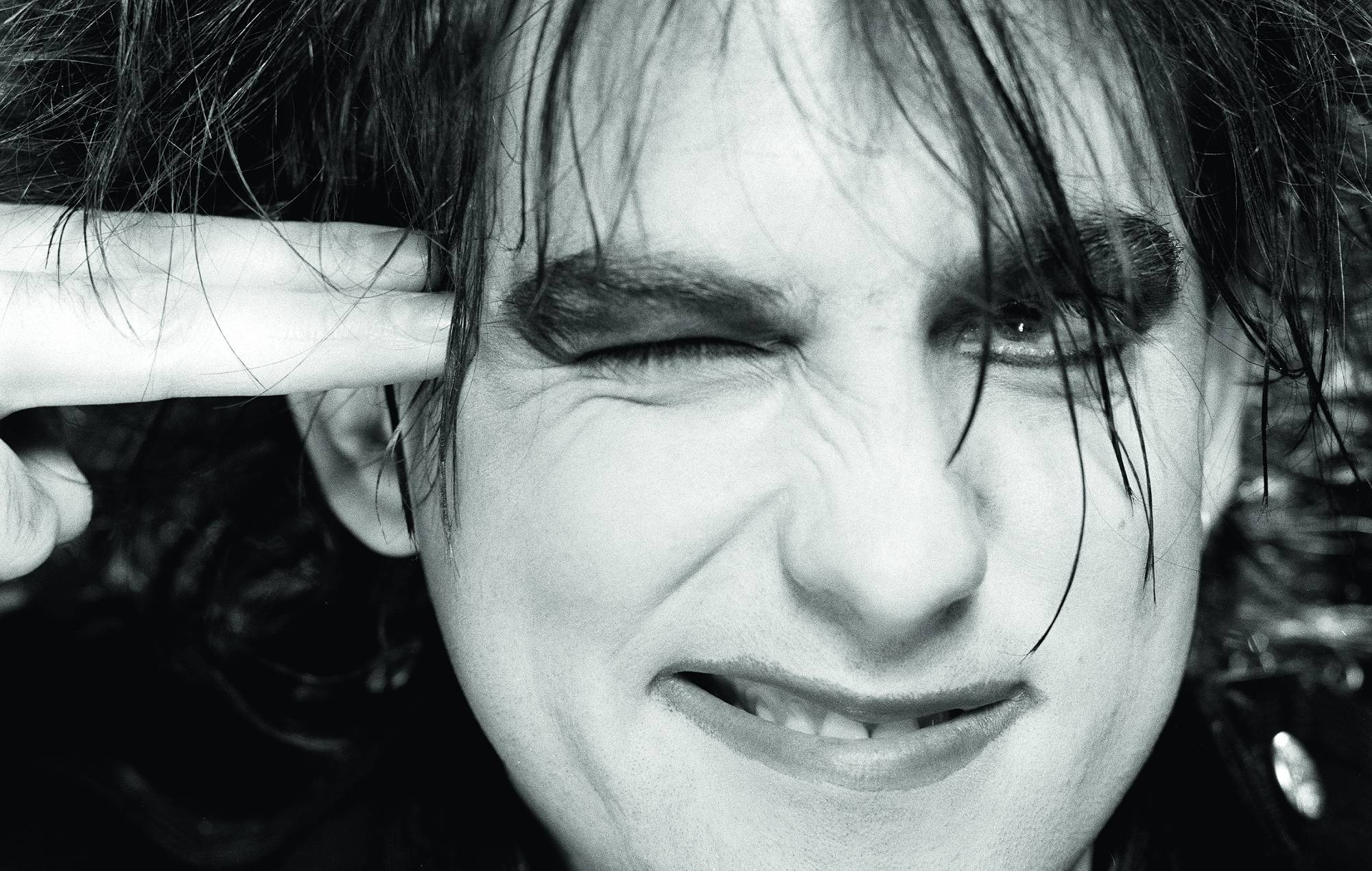 Paul Cox, fotógrafo de The Cure: "Robert Smith es un tipo normal, pero tiene presencia"