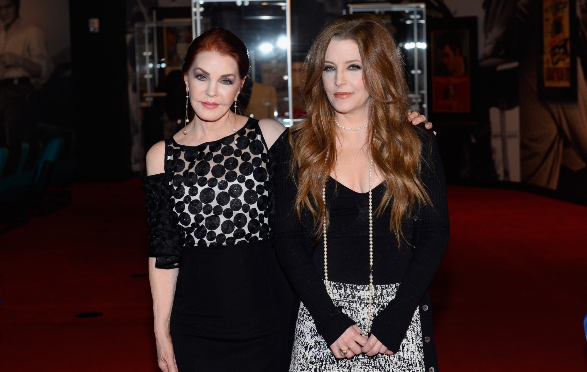 Priscilla Presley impugna la validez del testamento de Lisa Marie