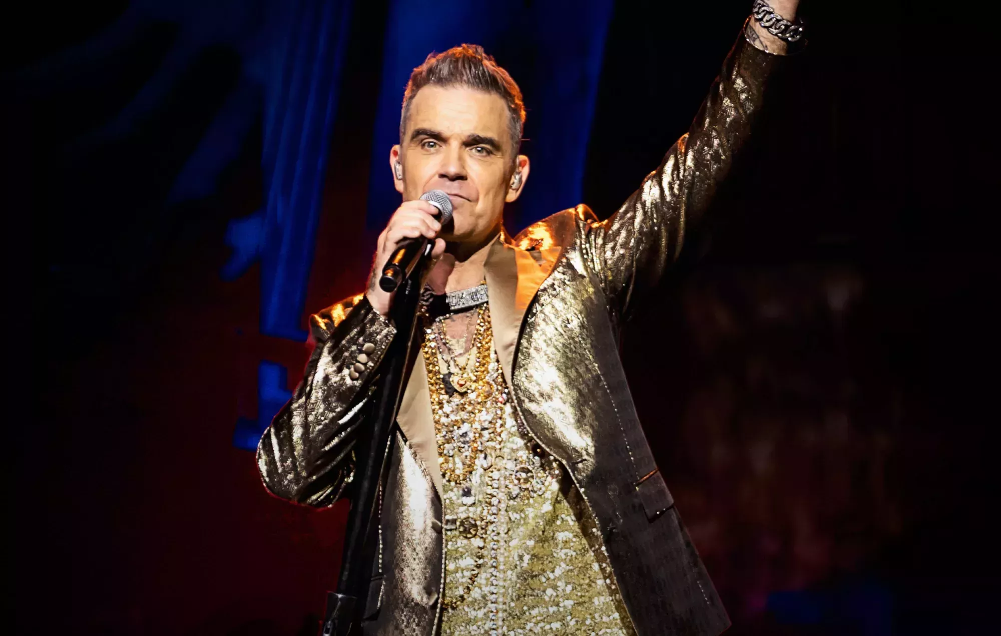 Robbie Williams reitera su deseo de tocar en el espacio de leyendas de Glastonbury: 