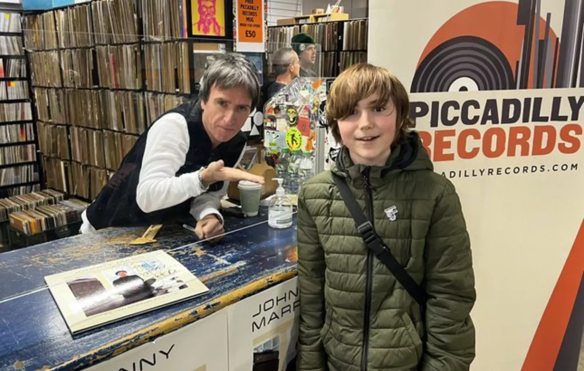 Un niño músico gana el premio Johnny Marr de la Salford Foundation Trust