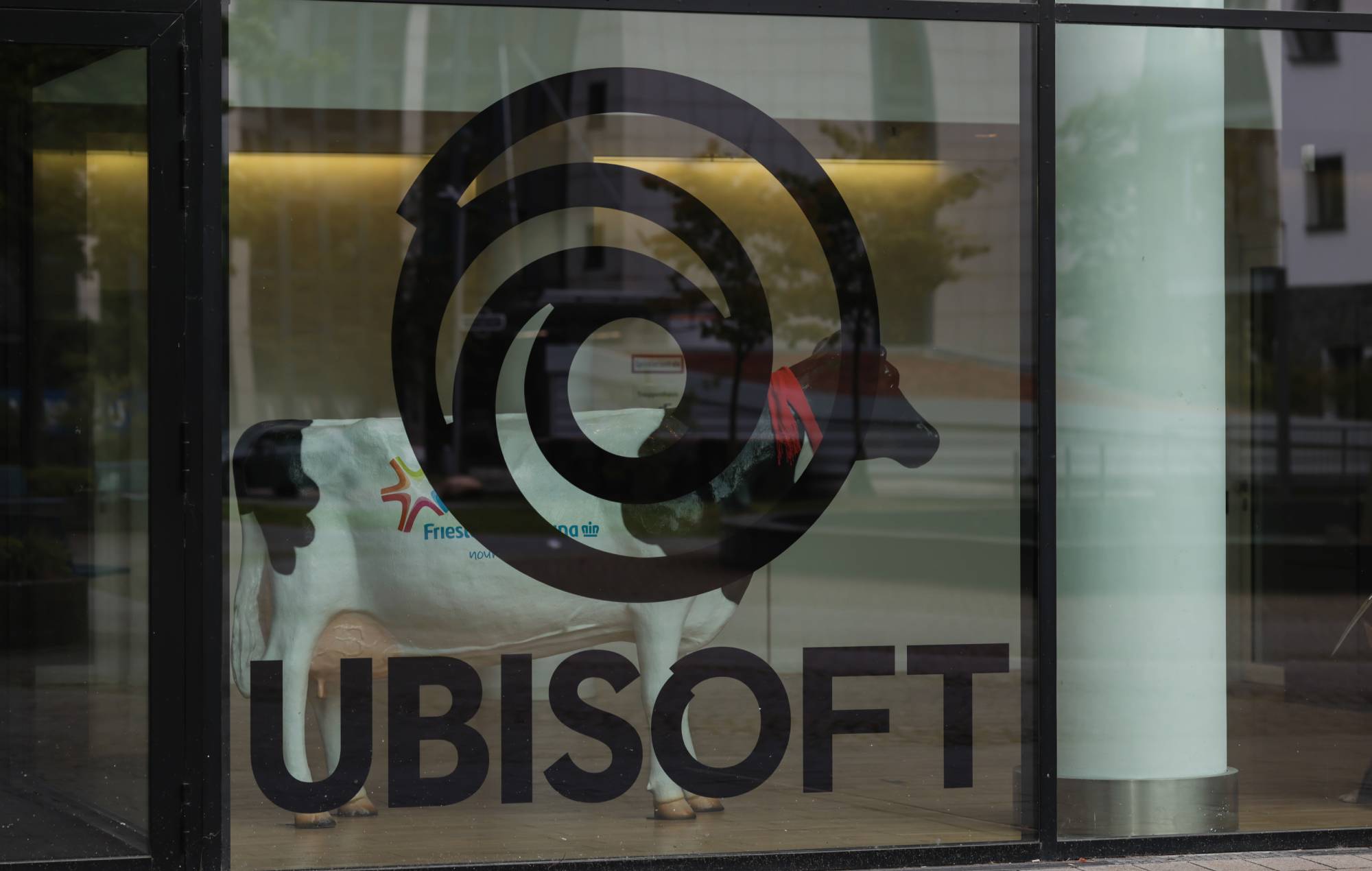 Un sindicato llama a la huelga a los trabajadores de Ubisoft París tras los "preocupantes" comentarios de su CEO
