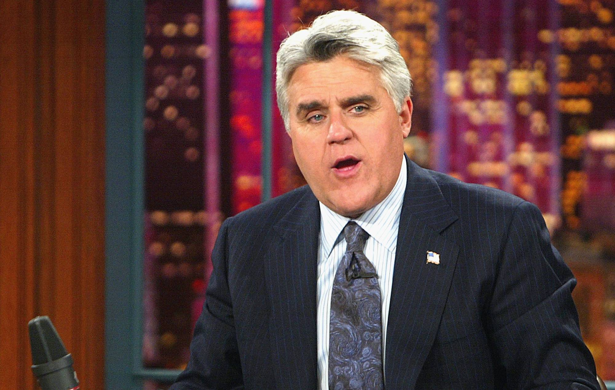 Críticas a Jay Leno por su "terrible" chiste sobre Jeremy Renner: "¡Sigue retirado!"