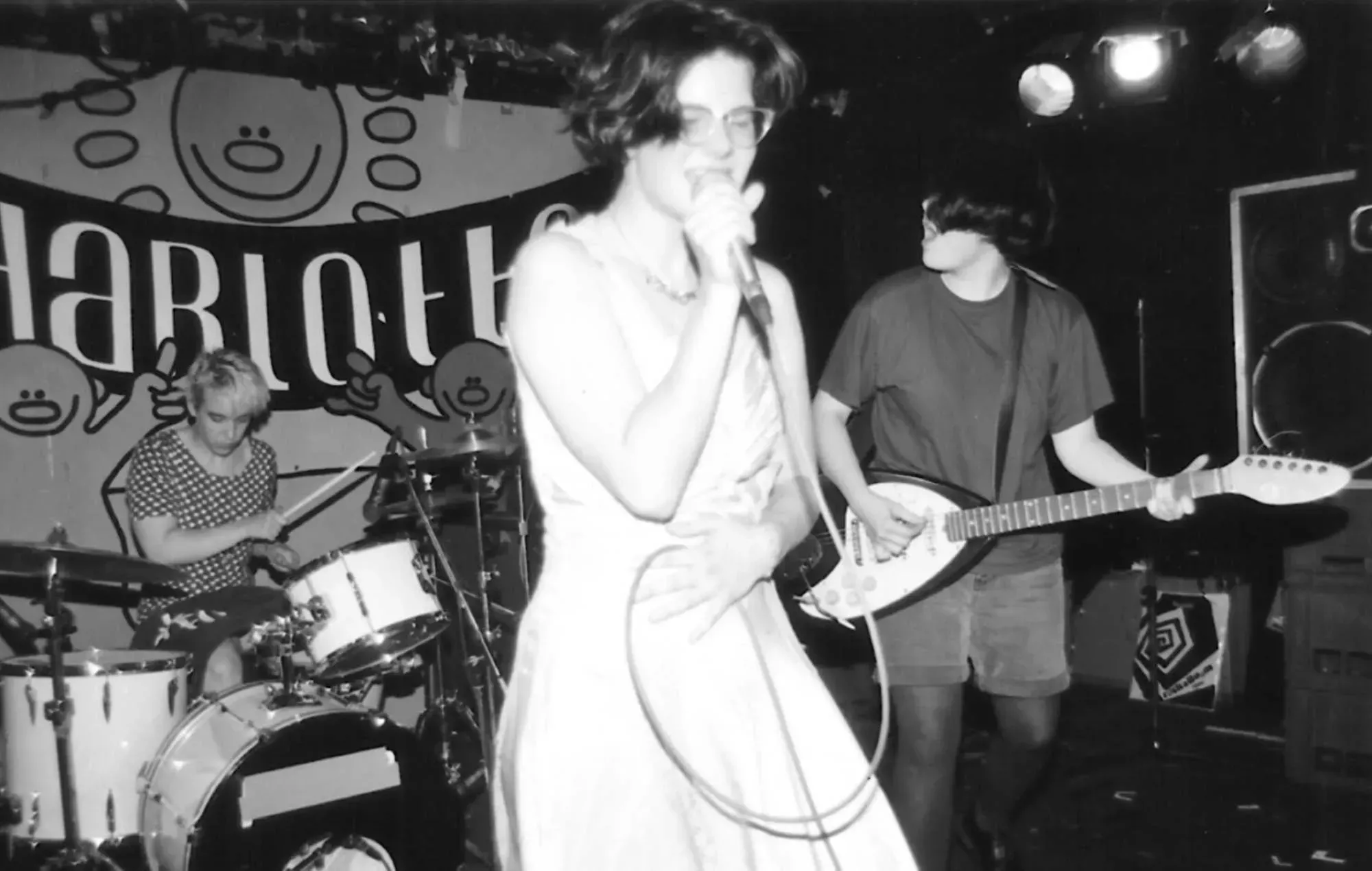 El dúo Riot grrrl Bratmobile se reúne por primera vez en 20 años