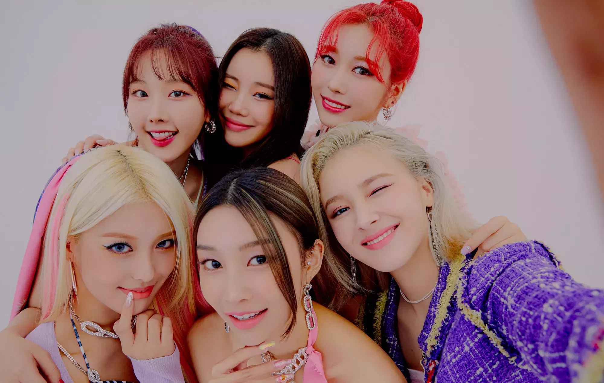 El grupo de chicas de K-pop MOMOLAND confirma personalmente su disolución