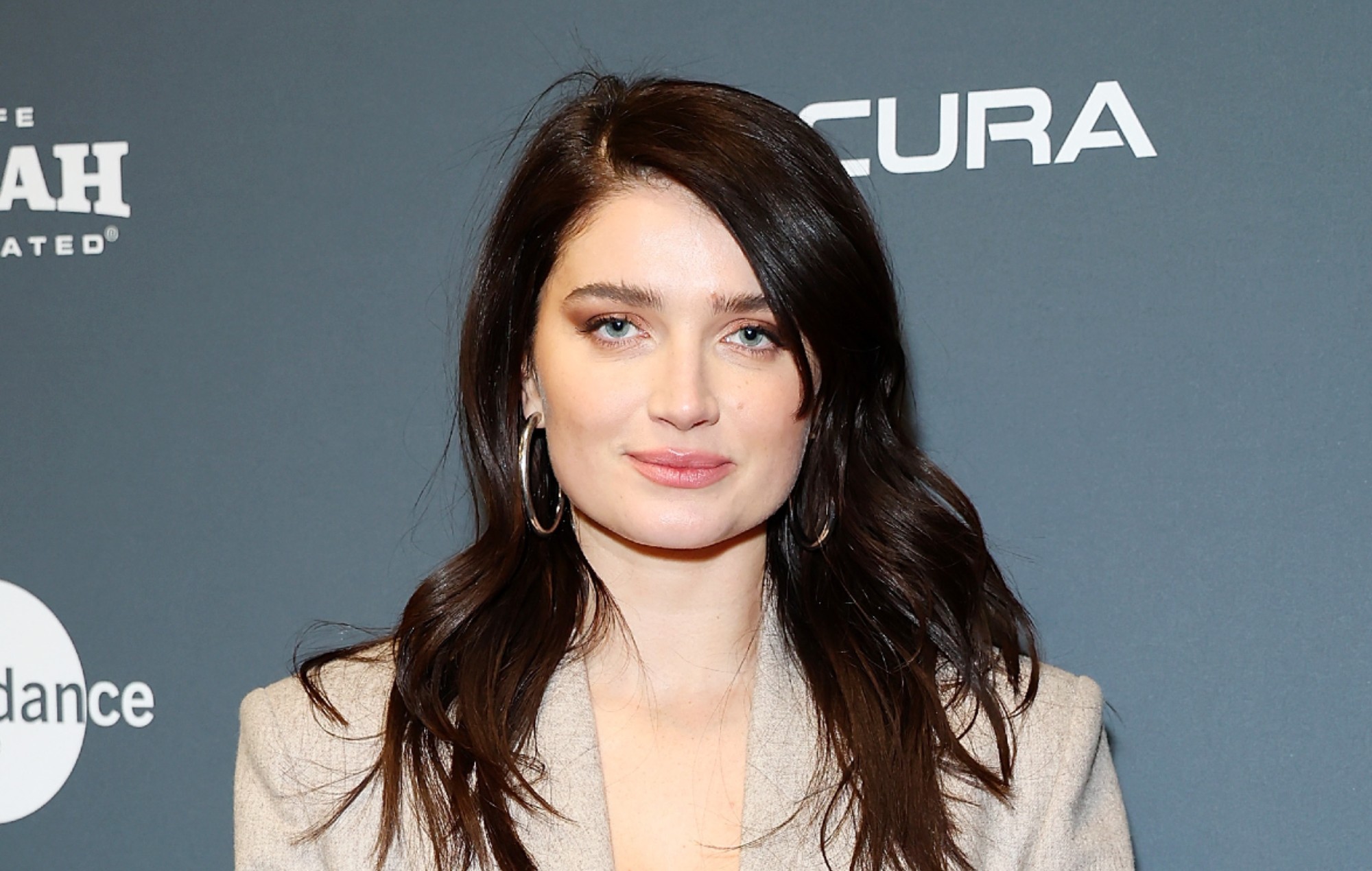 Eve Hewson rechazó los consejos de canto de su padre Bono para su nueva película