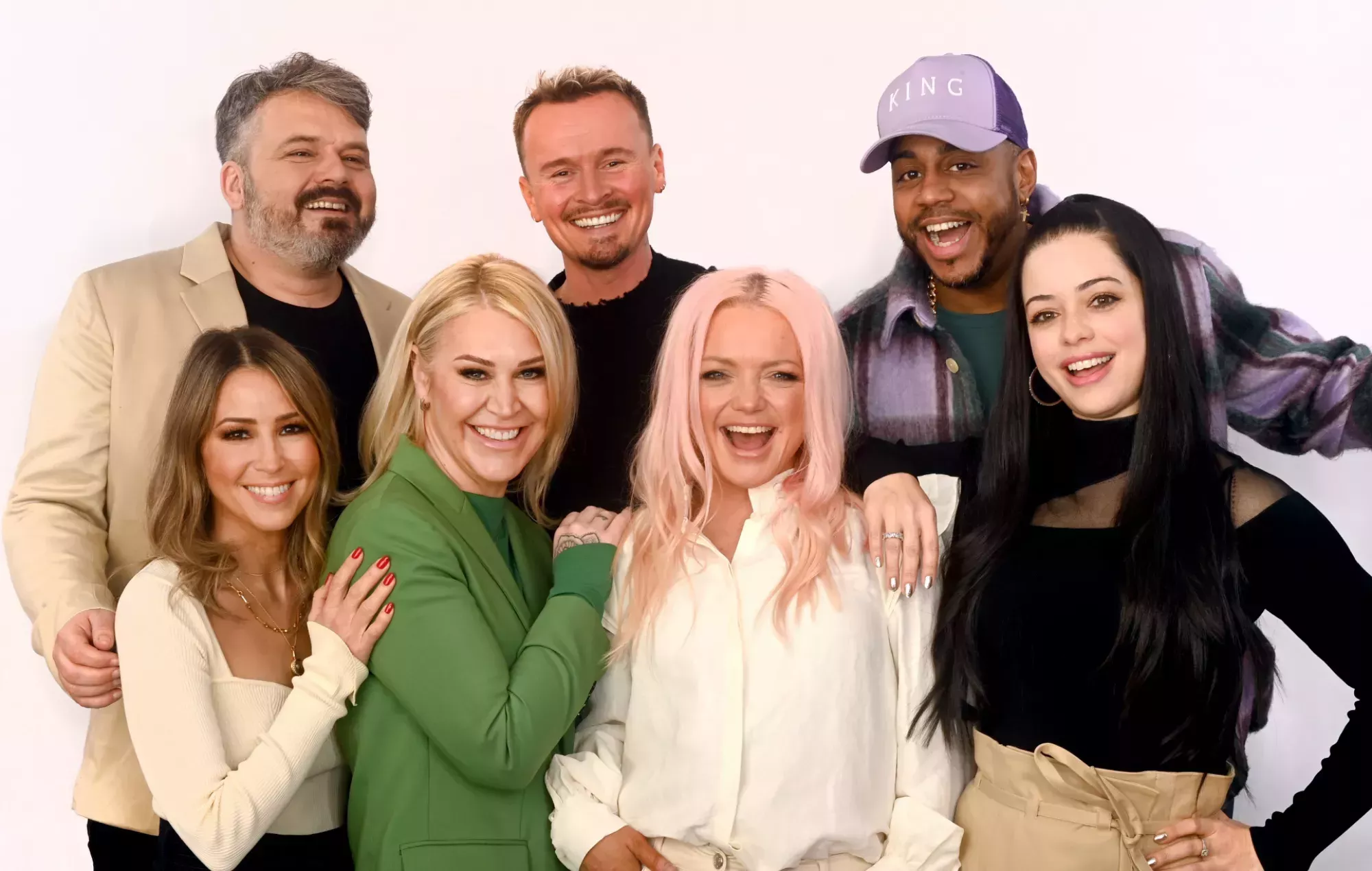 La reunion de S Club 7 ve la reaparición del video de la banda siendo arrastrada fuera de la entrevista de Claudia Winkleman