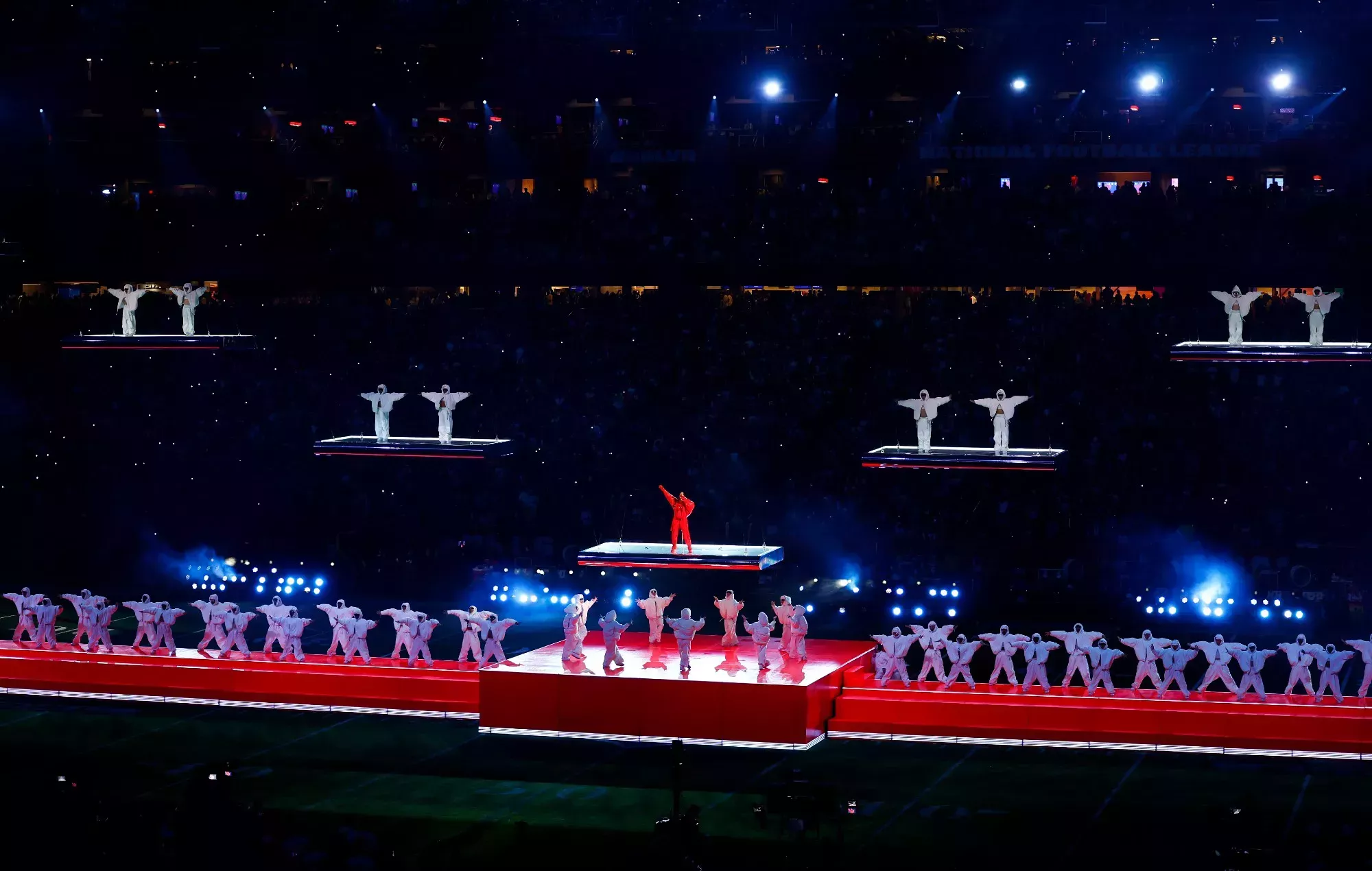 Los fans comparan la actuación de Rihanna en la Super Bowl con 'Super Smash Bros.