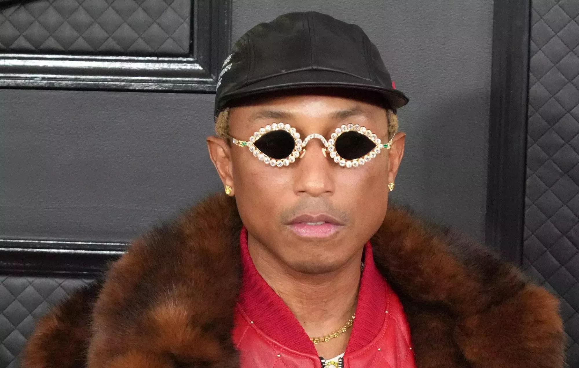 Pharrell nombrado director creativo masculino de Louis Vuitton