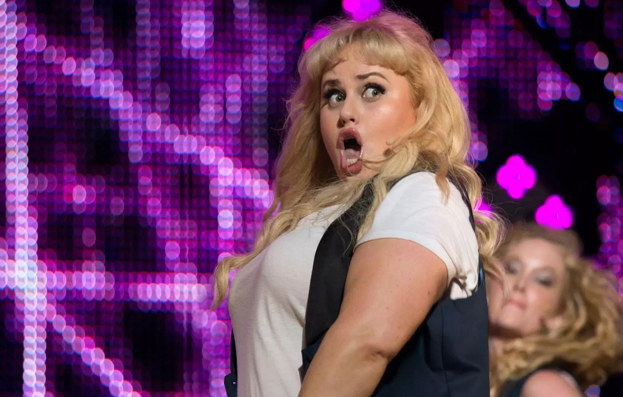 Rebel Wilson dice que el contrato de 'Pitch Perfect' le prohibió perder peso