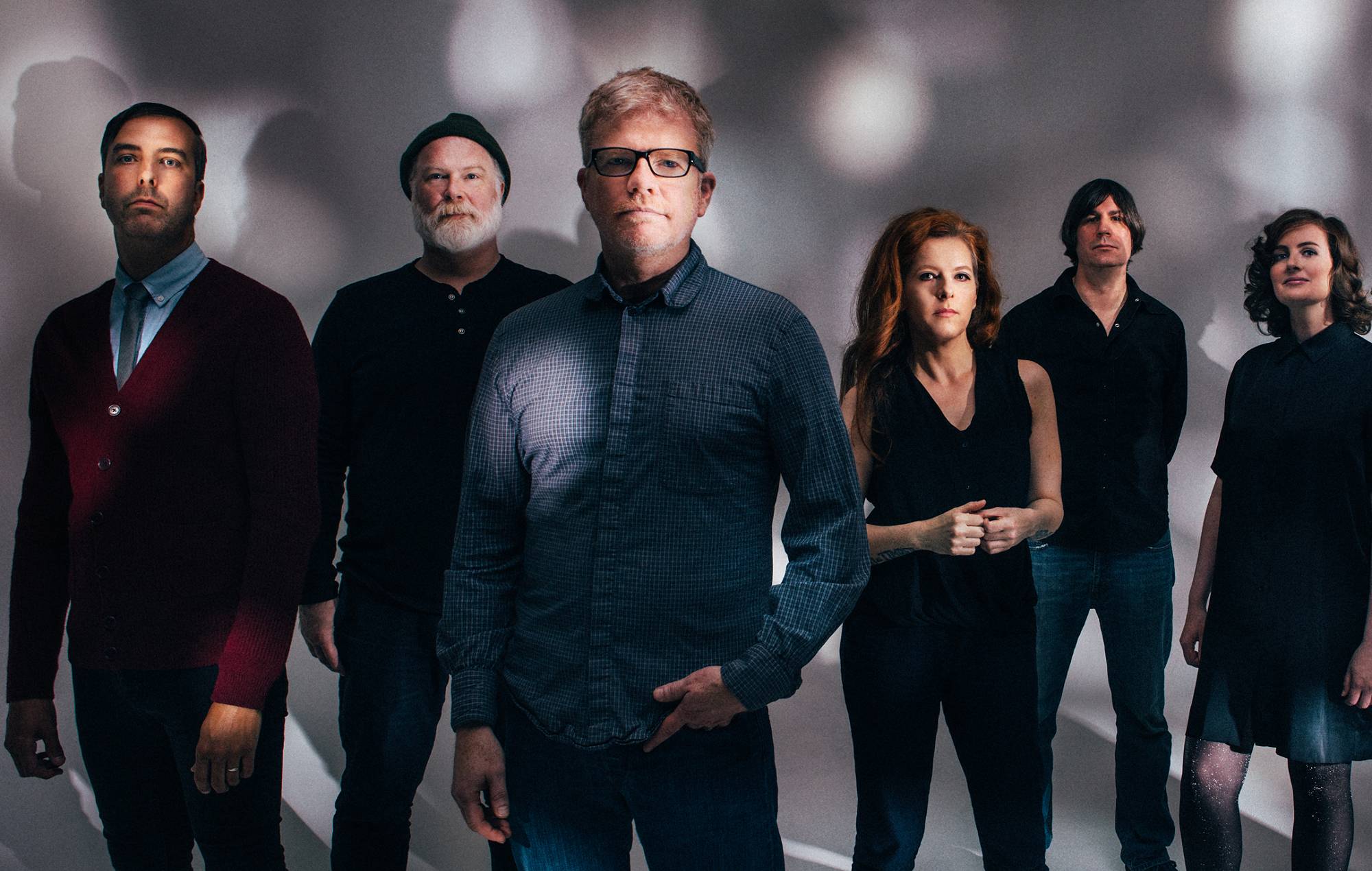 The New Pornographers hablan de su nuevo álbum 'Continue As Guest' y del single 'Angelcover', "obsesionado con las voces