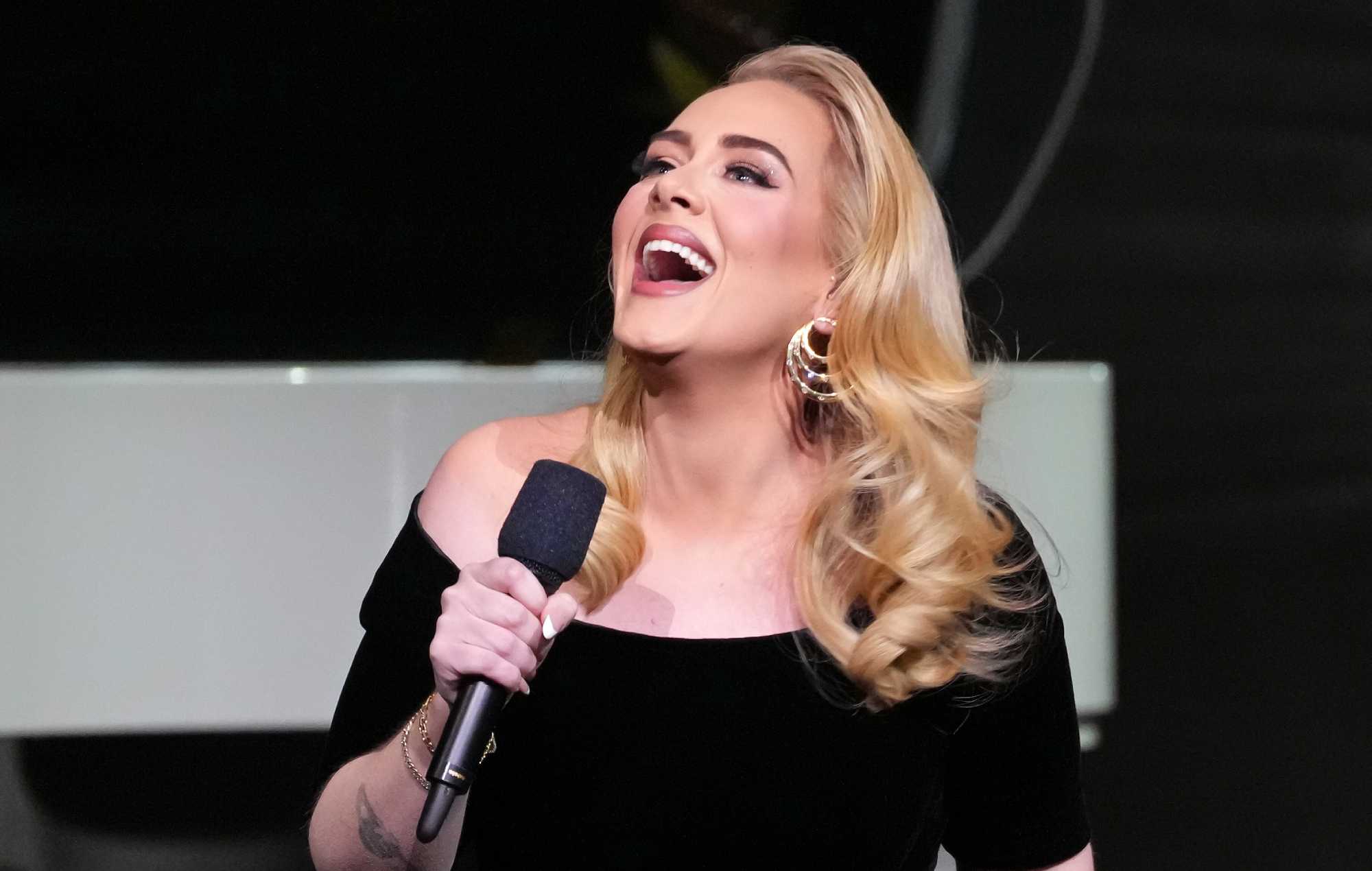 Adele prolongará su residencia "Weekends With Adele" en Las Vegas