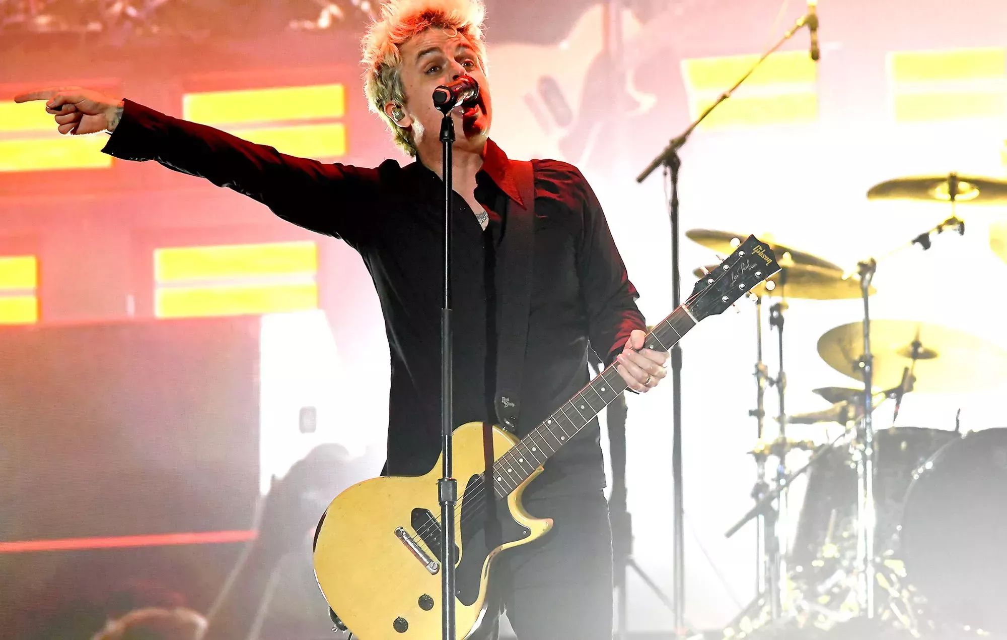 Billie Joe Armstrong de Green Day lanza su nueva guitarra Les Paul Junior
