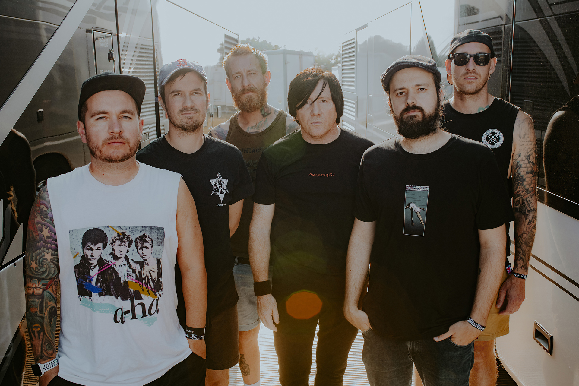 Funeral For A Friend anuncia la gira de su 20º aniversario "Casually Dressed And Deep In Conversation