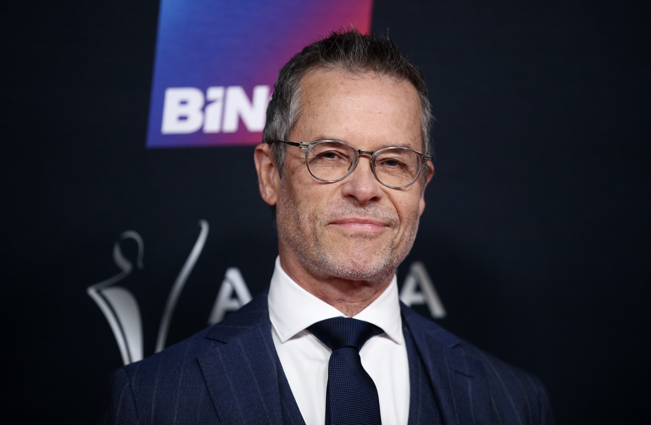 Guy Pearce se disculpa por sus comentarios sobre los papeles de actores transexuales