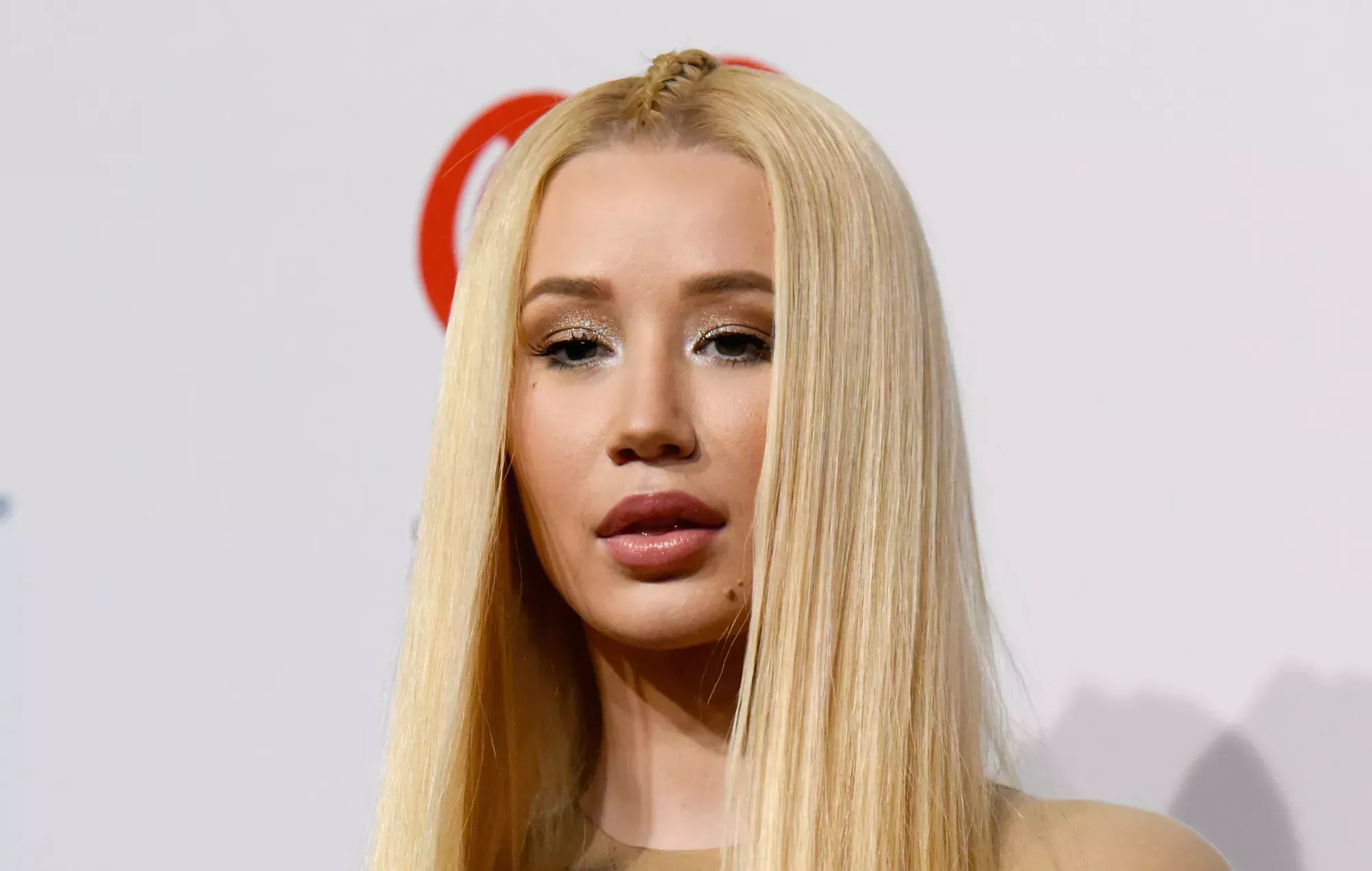 Iggy Azalea defiende ganar dinero con las fotos de OnlyFans
