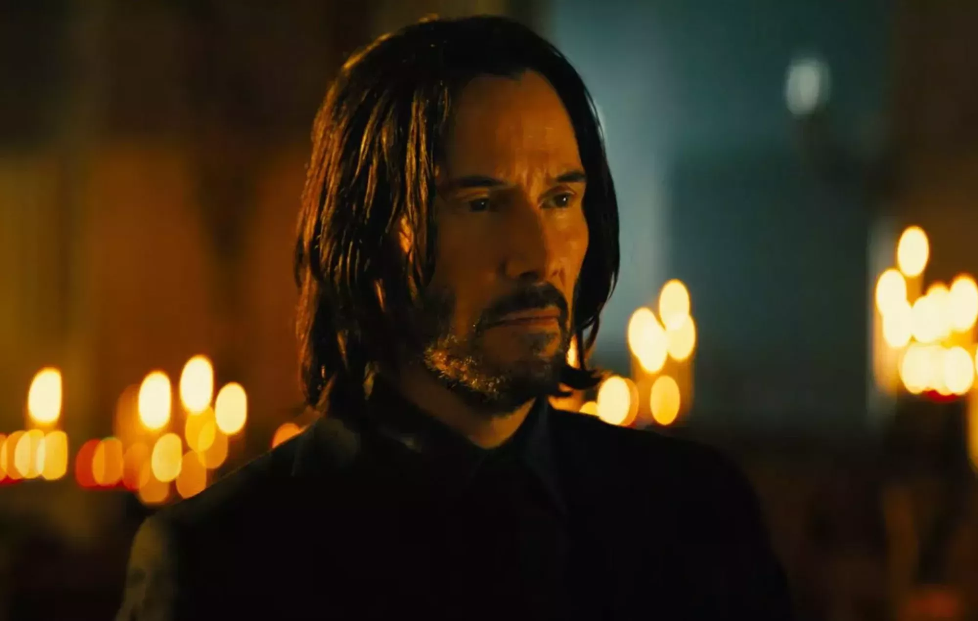 Keanu Reeves regaló al equipo de especialistas de 'John Wick: Capítulo 4' camisetas con el recuento de sus muertes en pantalla