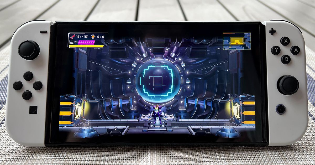 La Switch OLED de Nintendo tiene un descuento de 50 € e incluye 140 € en extras en Sam's Club