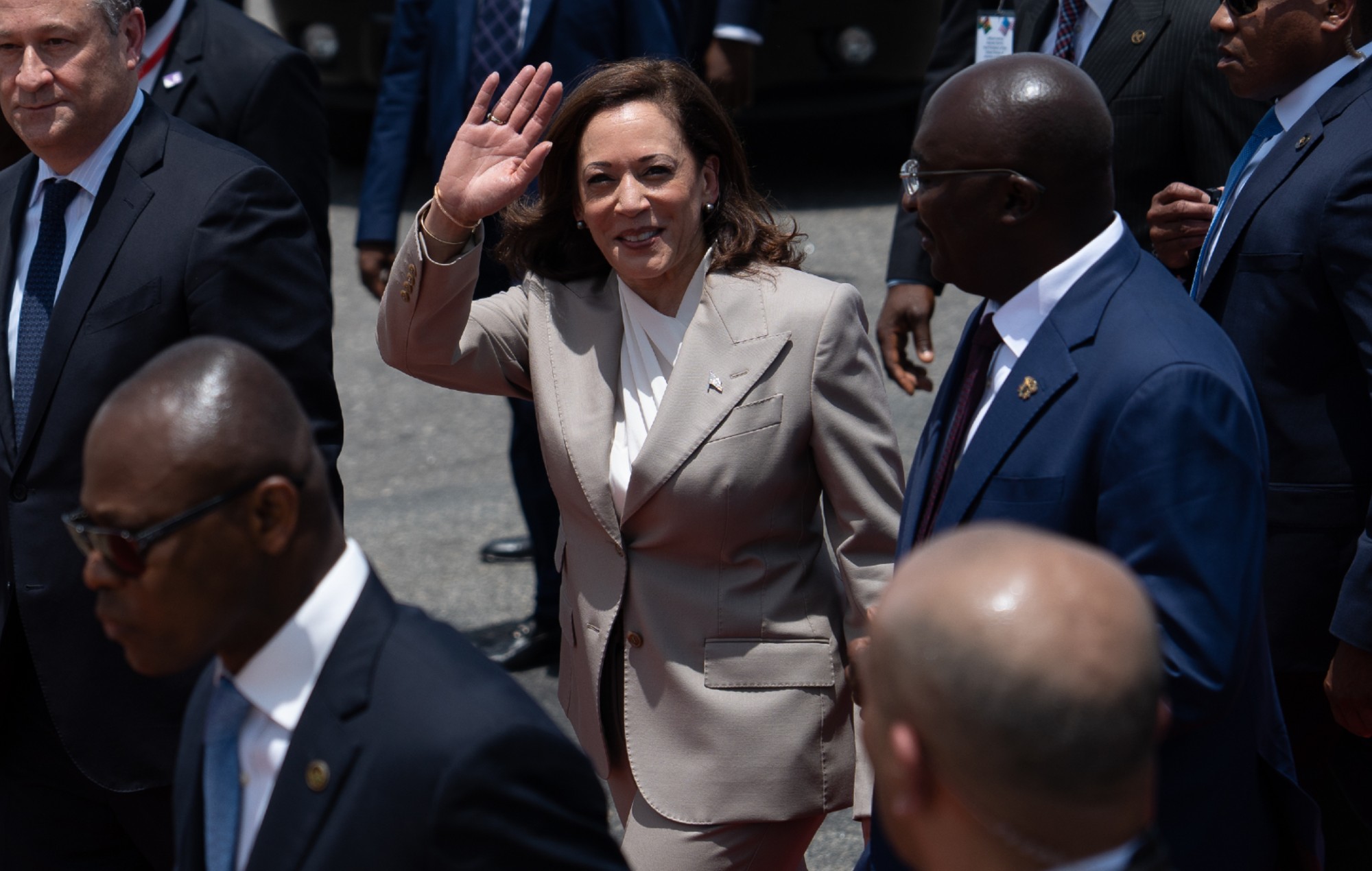 La Vicepresidenta Kamala Harris comparte una lista de canciones para viajar por África