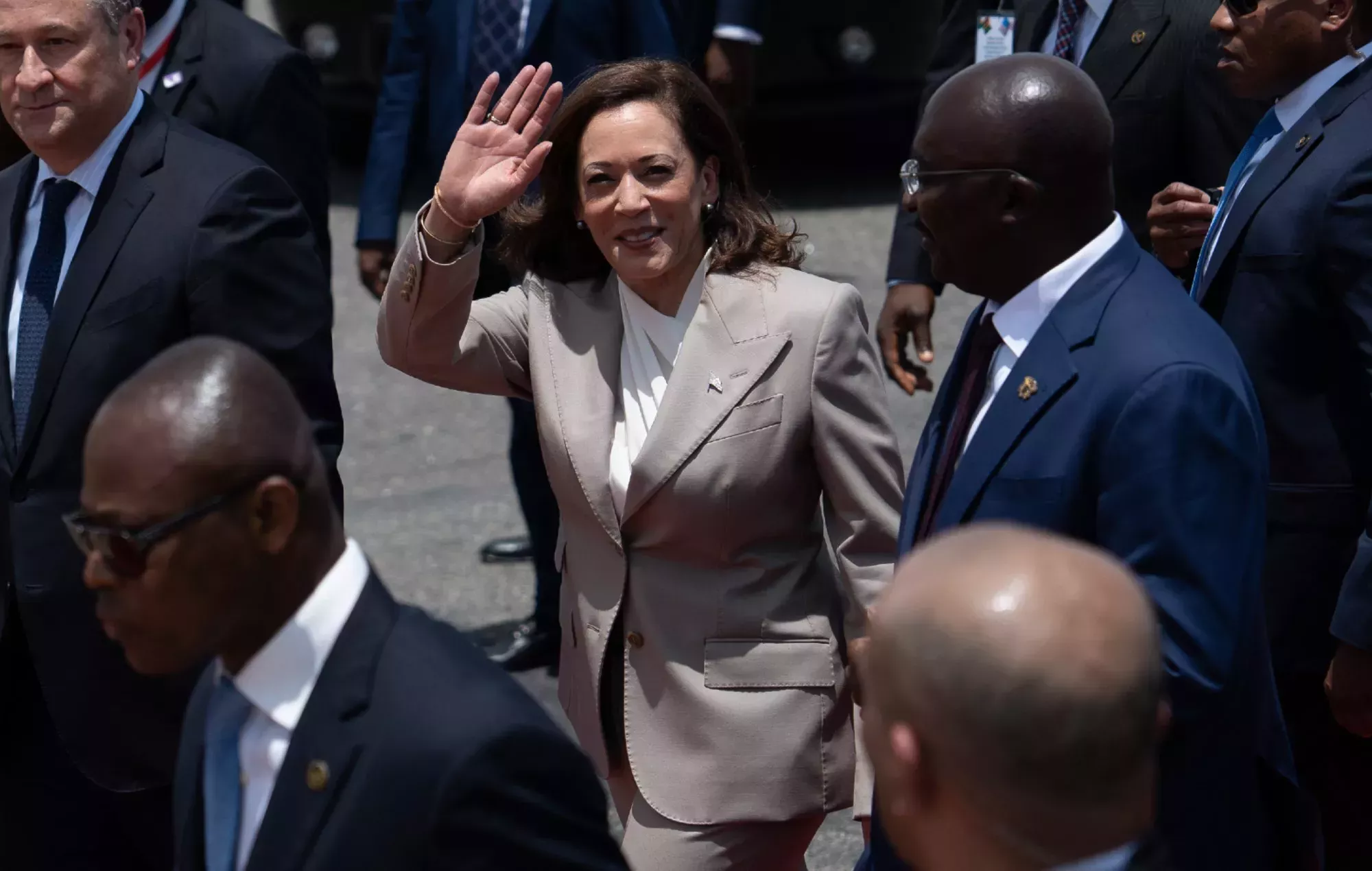 La Vicepresidenta Kamala Harris comparte una lista de canciones para viajar por África