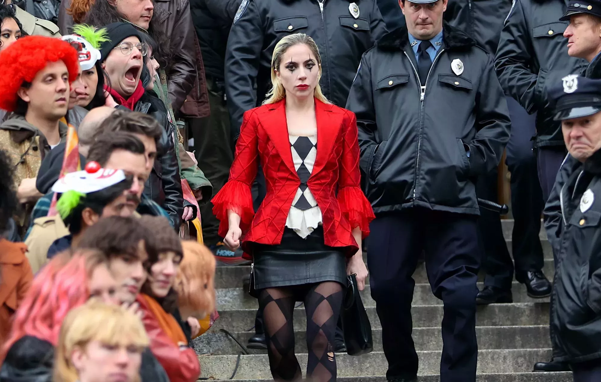 Lady Gaga se convierte en Harley Quinn en el rodaje de 