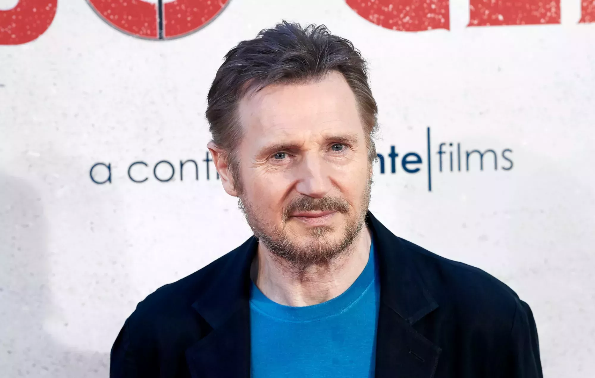Liam Neeson recrea la icónica escena de 