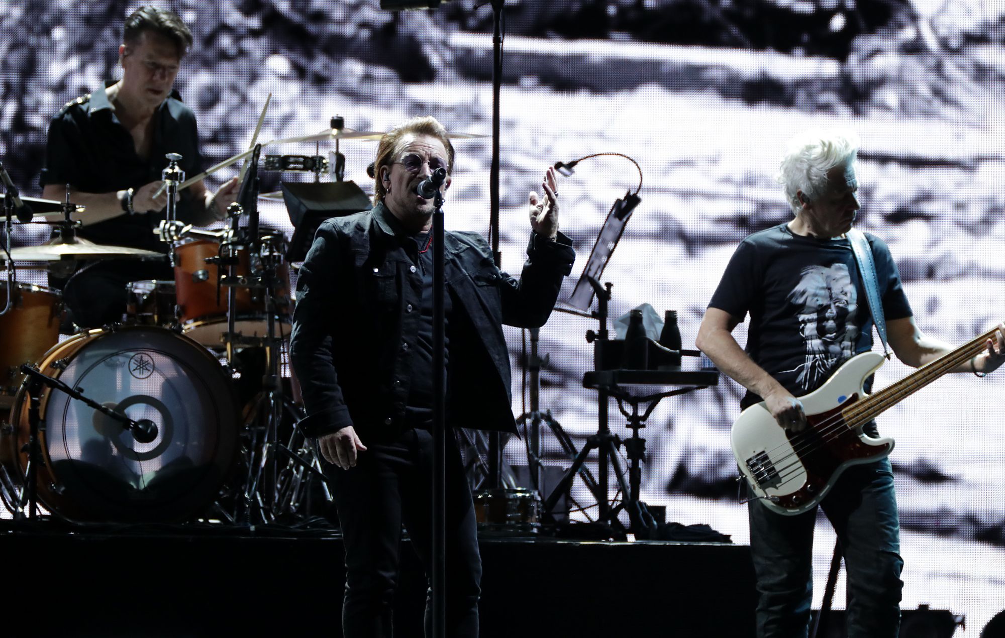 Songs Of Surrender" de U2 supera en ventas al resto de los cinco primeros álbumes juntos.