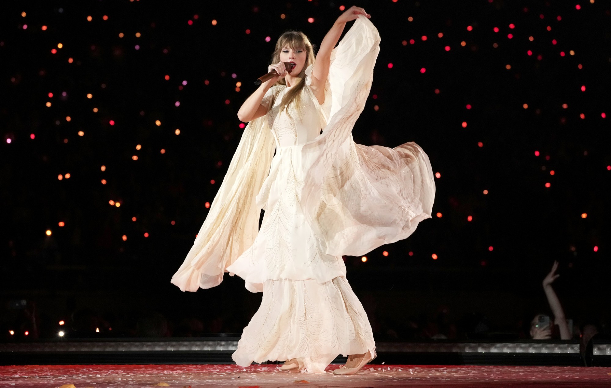 Taylor Swift promete entradas para su gira a una niña de 13 años superviviente de quemaduras