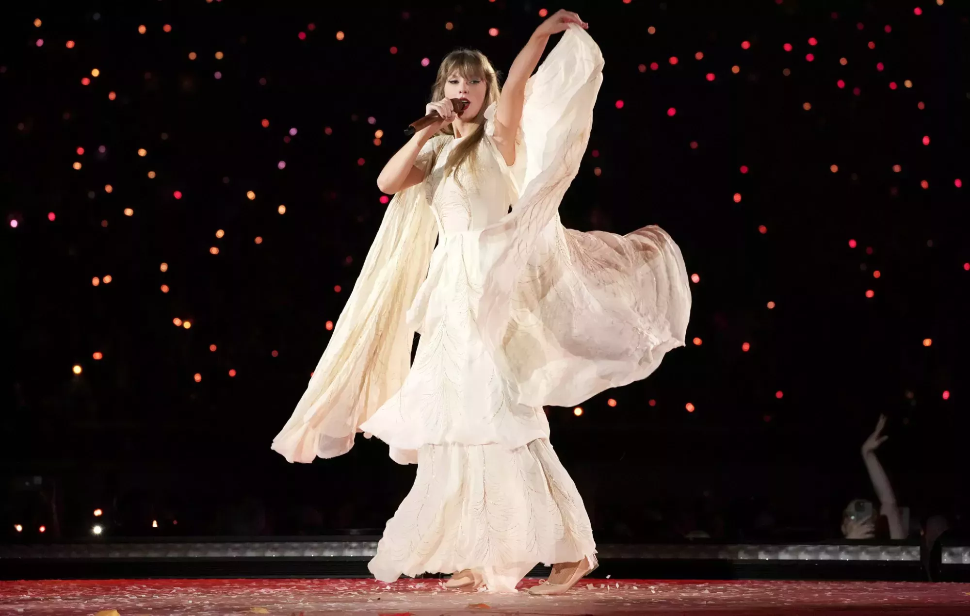 Taylor Swift promete entradas para su gira a una niña de 13 años superviviente de quemaduras